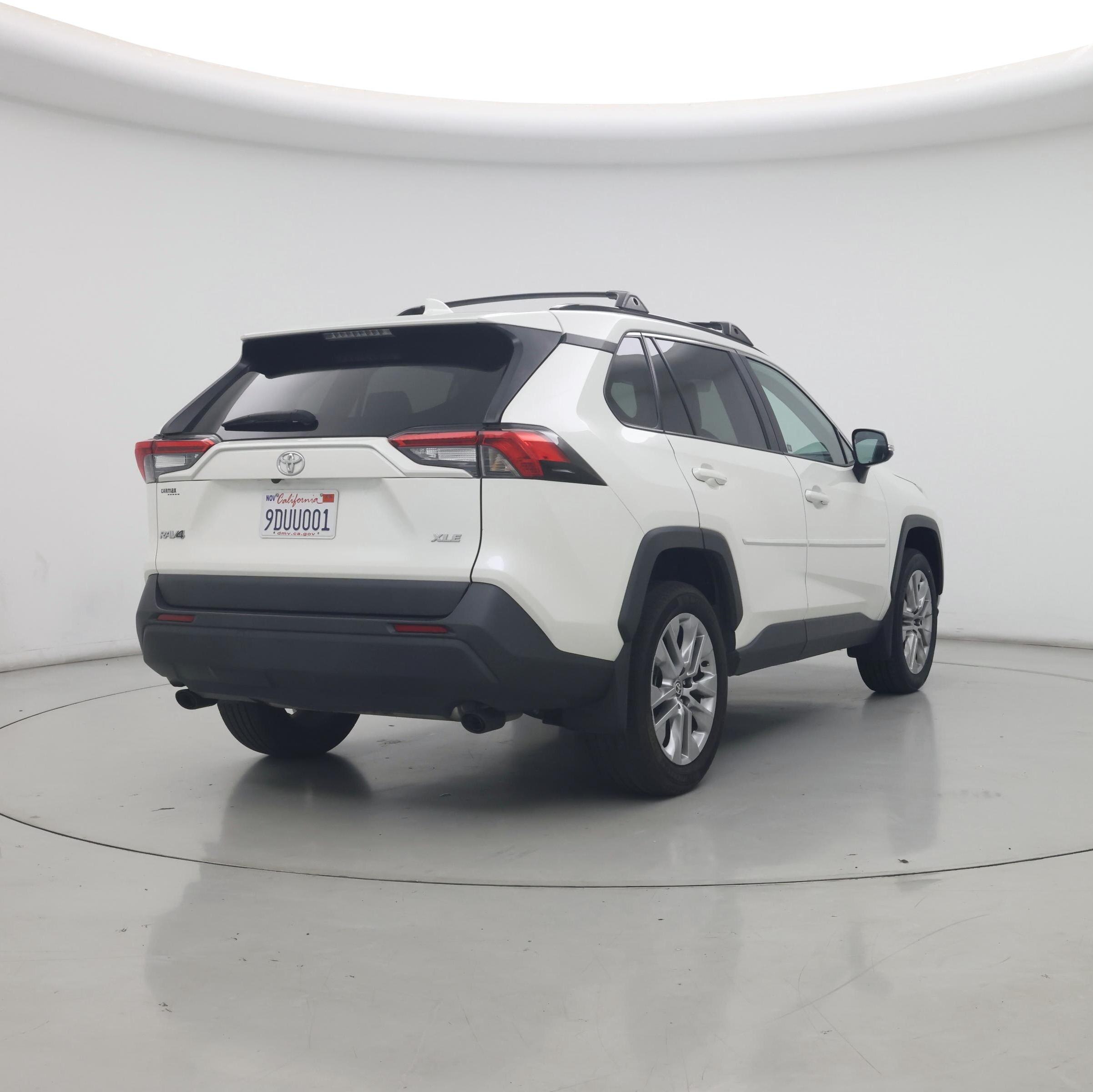 Thumbnail: 2022 Toyota RAV4 - 8