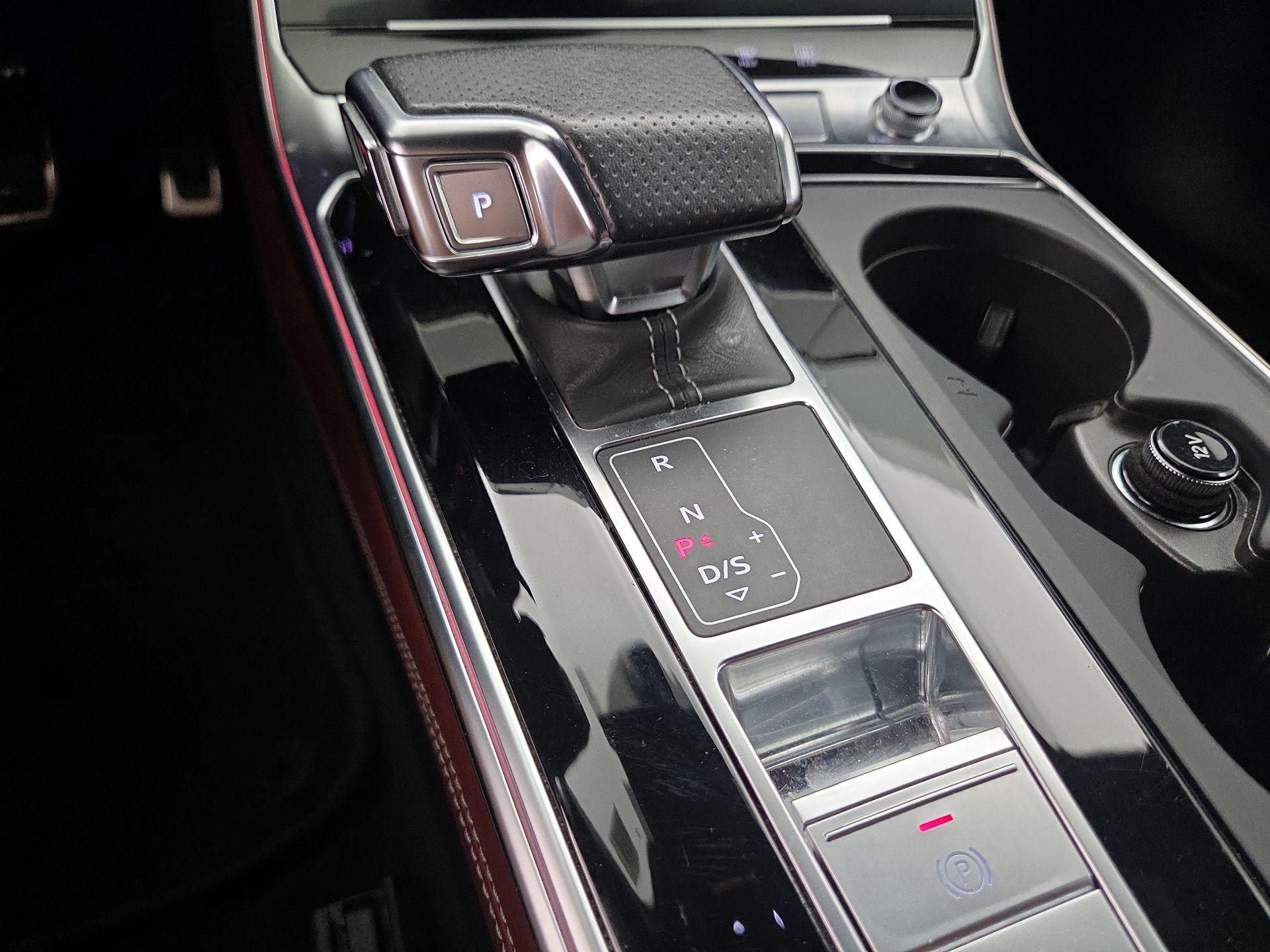 Thumbnail: 2023 Audi S6 - 18