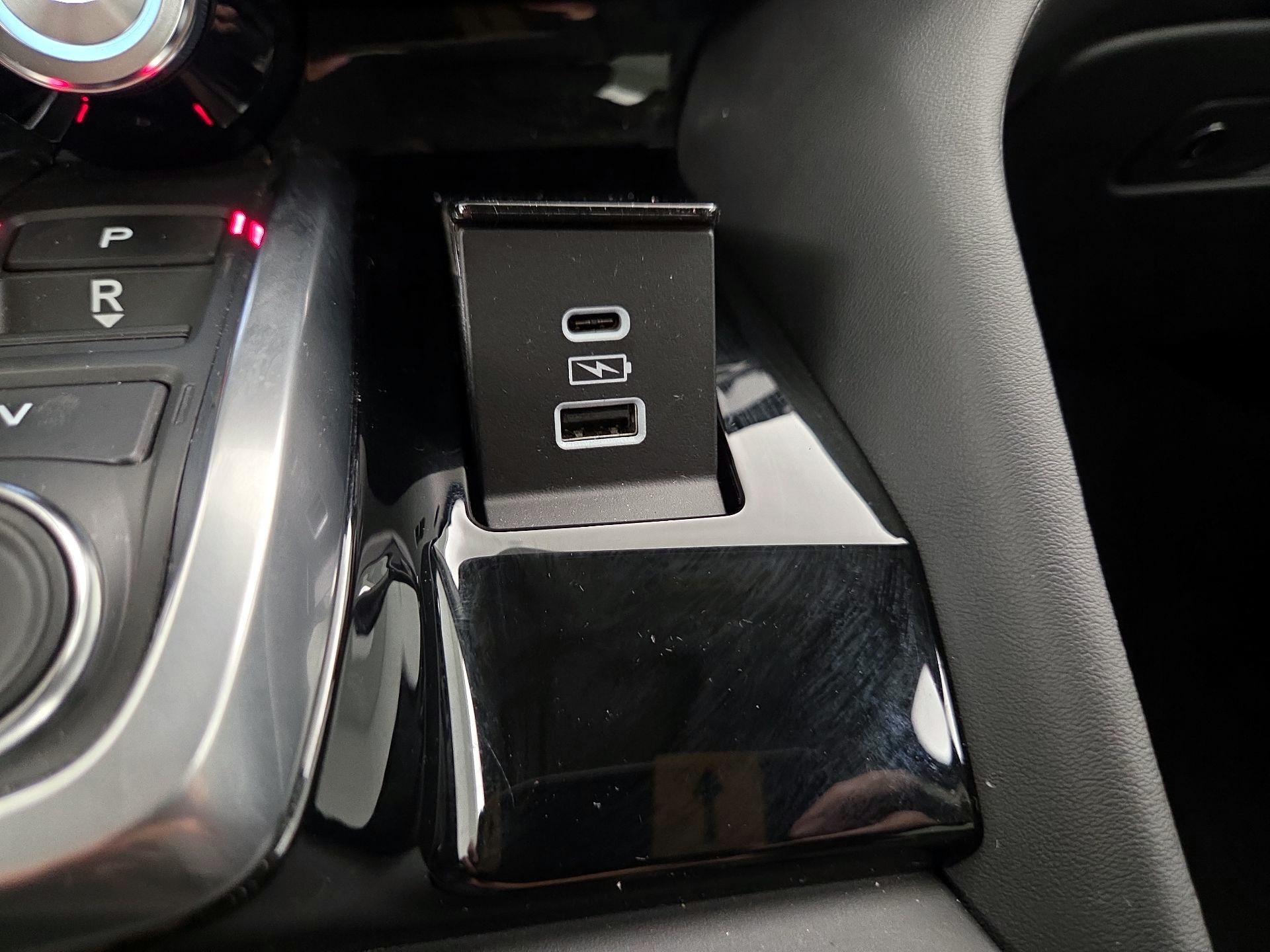 Thumbnail: 2025 Acura MDX - 18