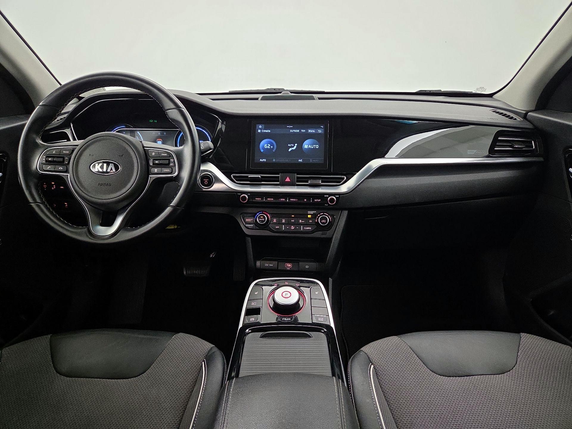 Thumbnail: 2020 Kia Niro - 9