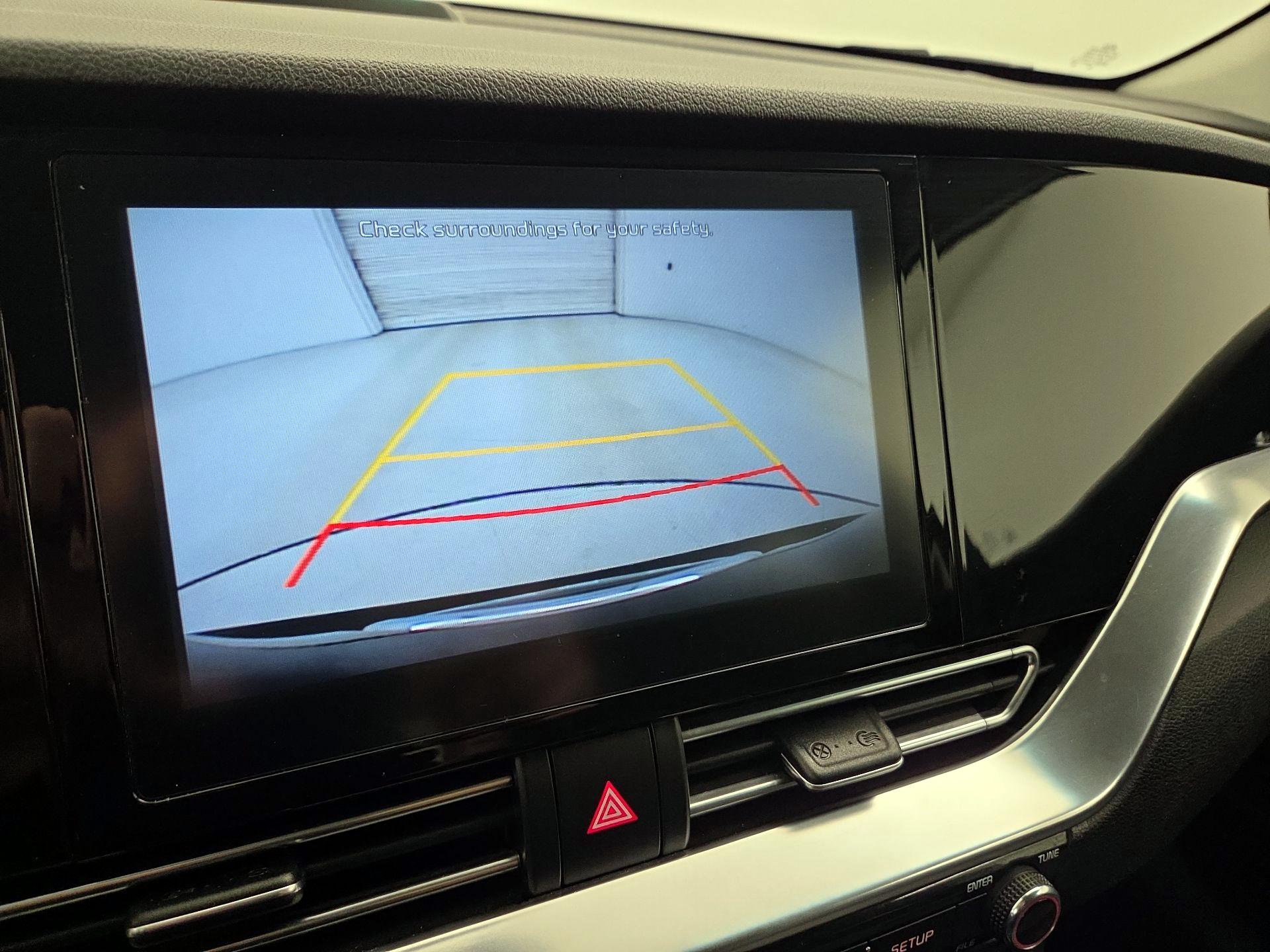 Thumbnail: 2020 Kia Niro - 14