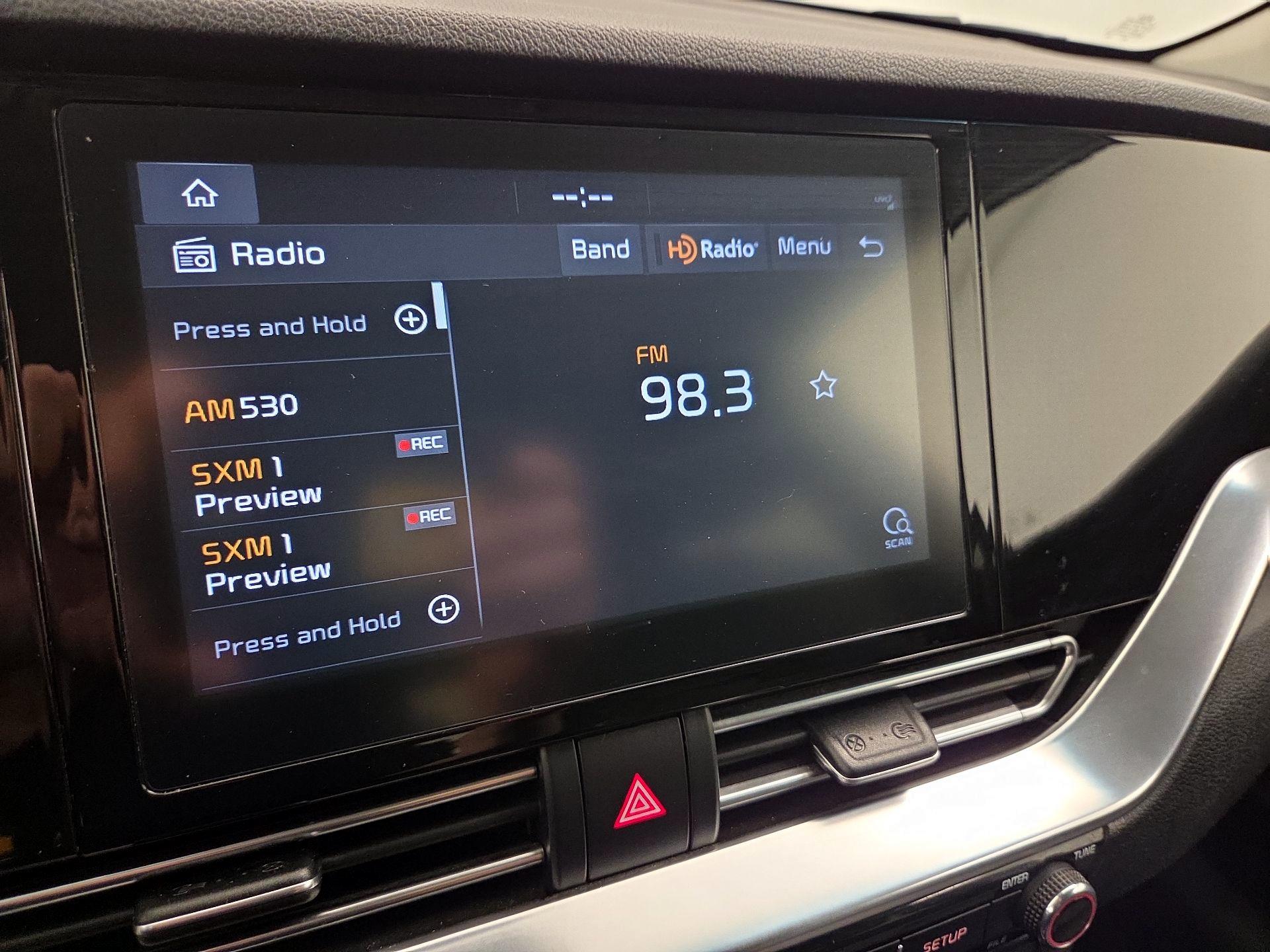 Thumbnail: 2020 Kia Niro - 15