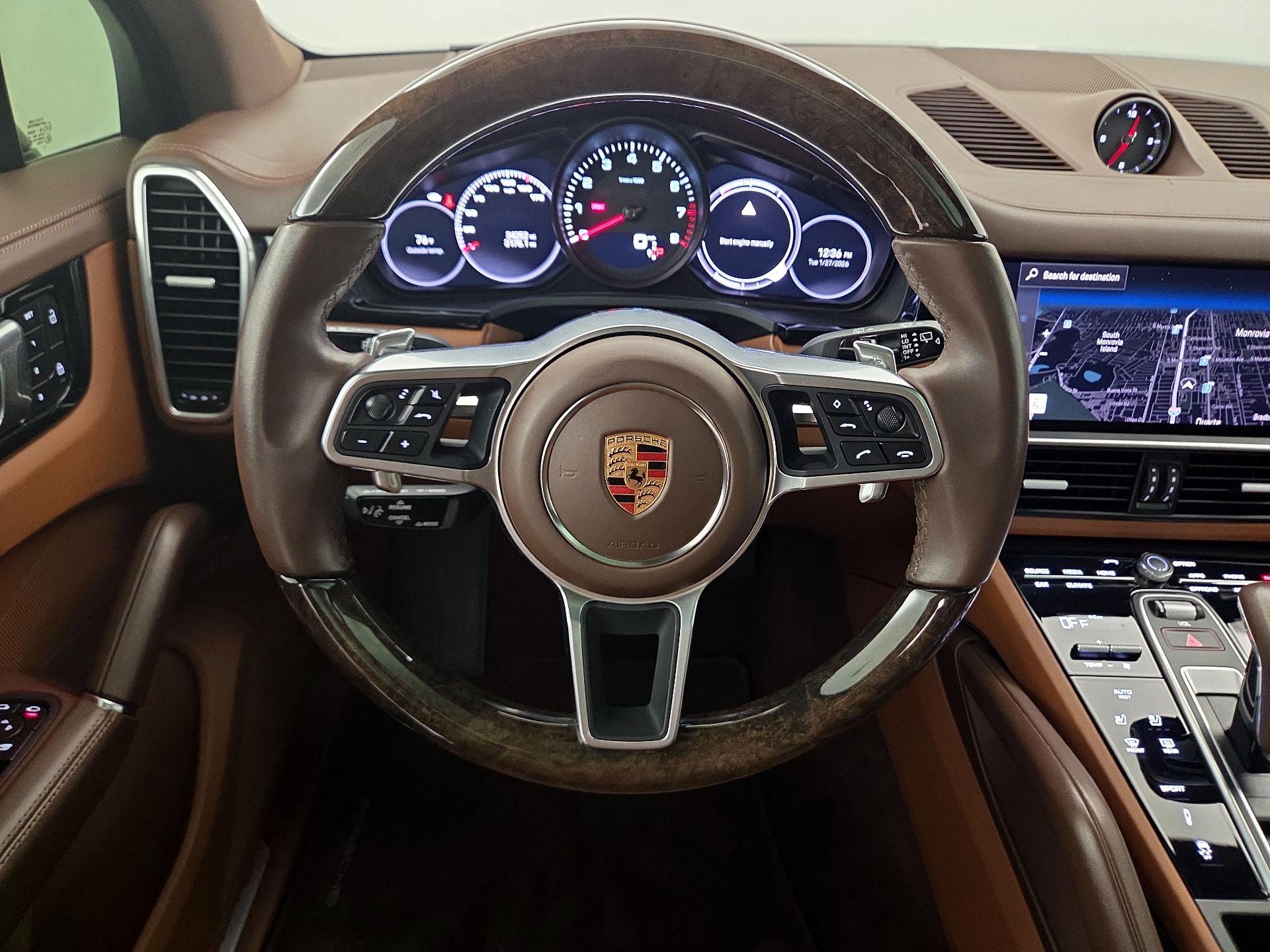 Thumbnail: 2023 Porsche Cayenne - 10