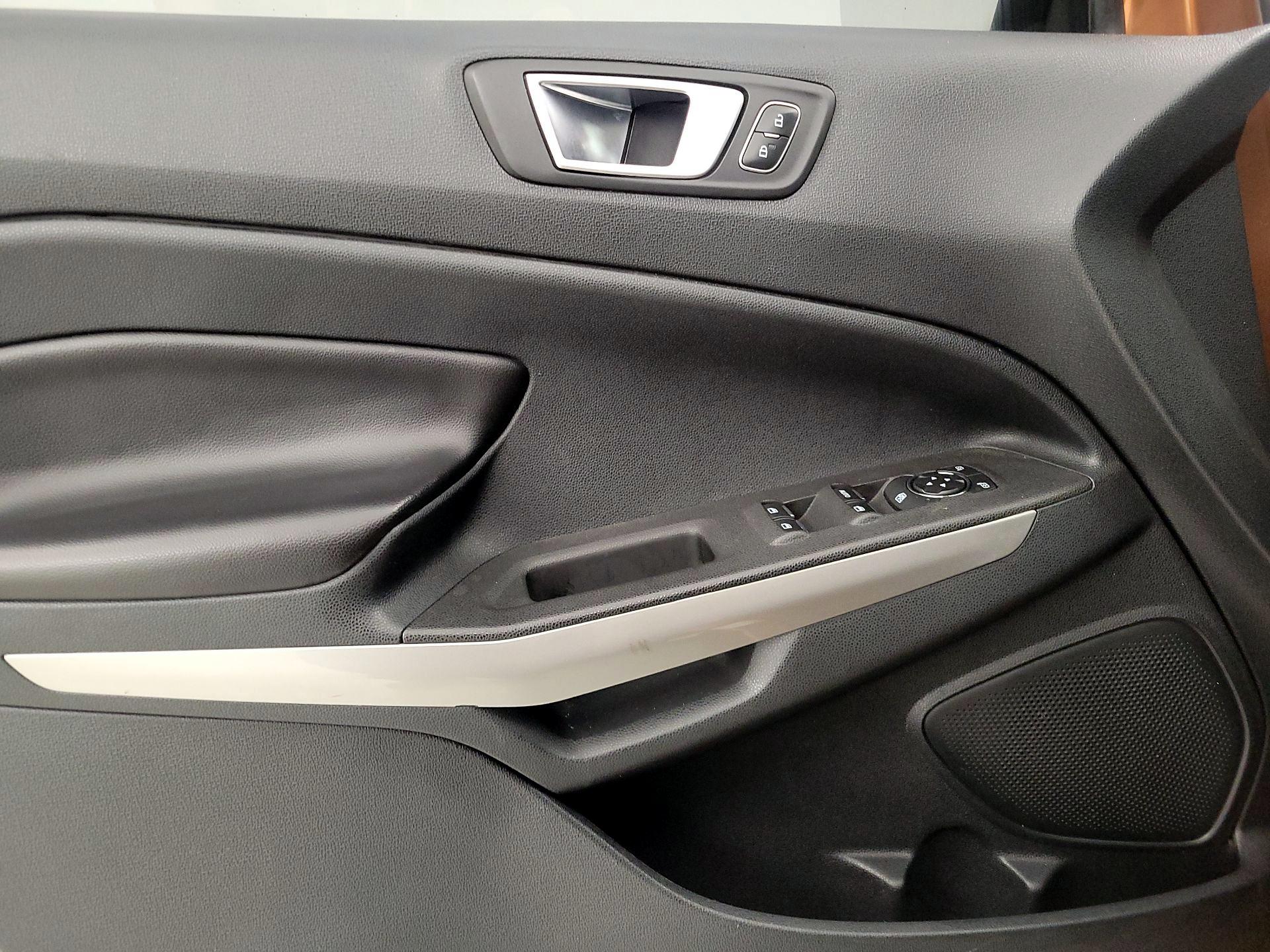 Thumbnail: 2018 Ford EcoSport - 12