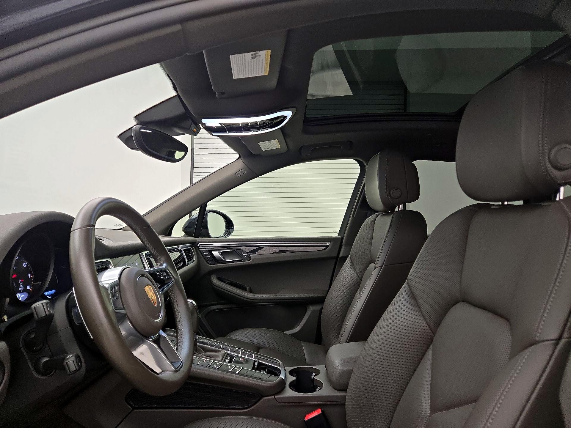 Thumbnail: 2018 Porsche Macan - 19