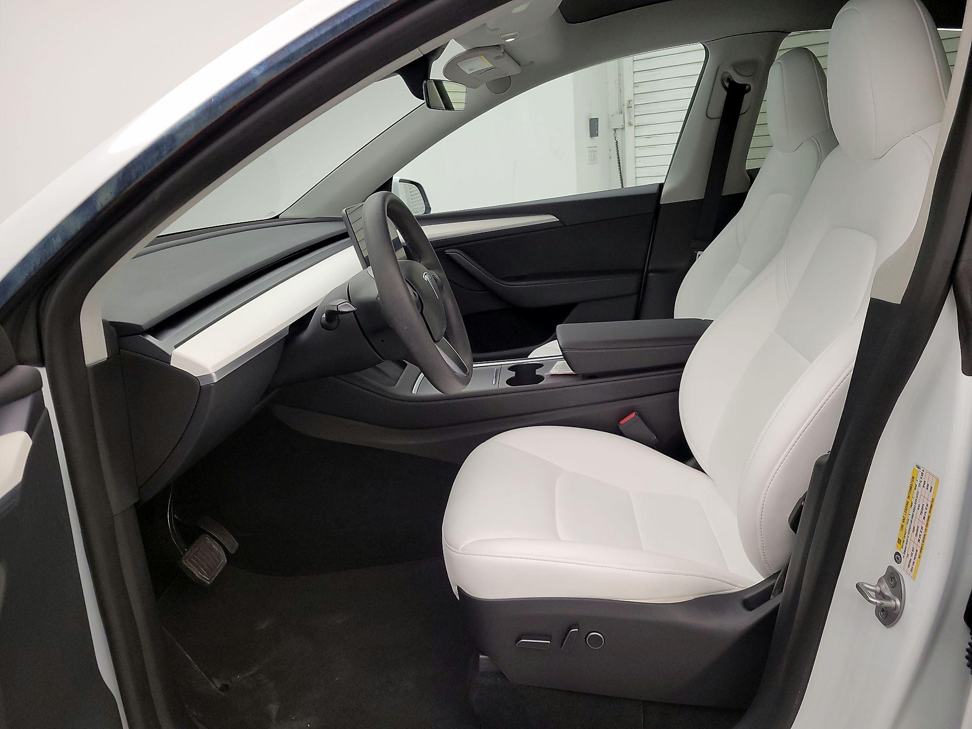 Thumbnail: 2023 Tesla Model Y - 11