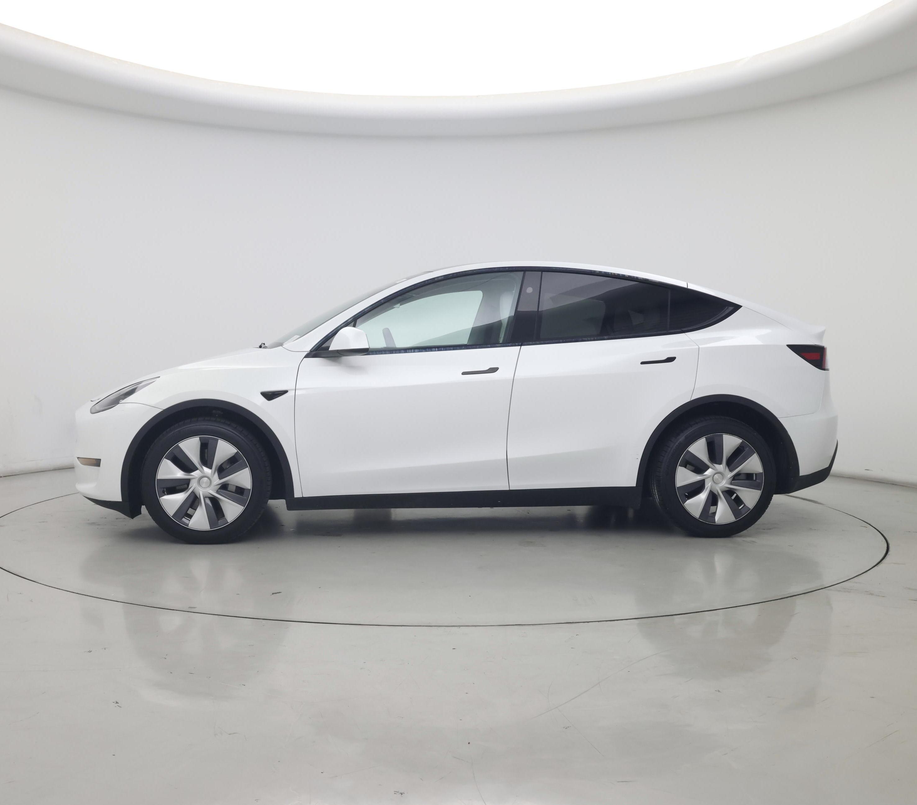 Thumbnail: 2023 Tesla Model Y - 3