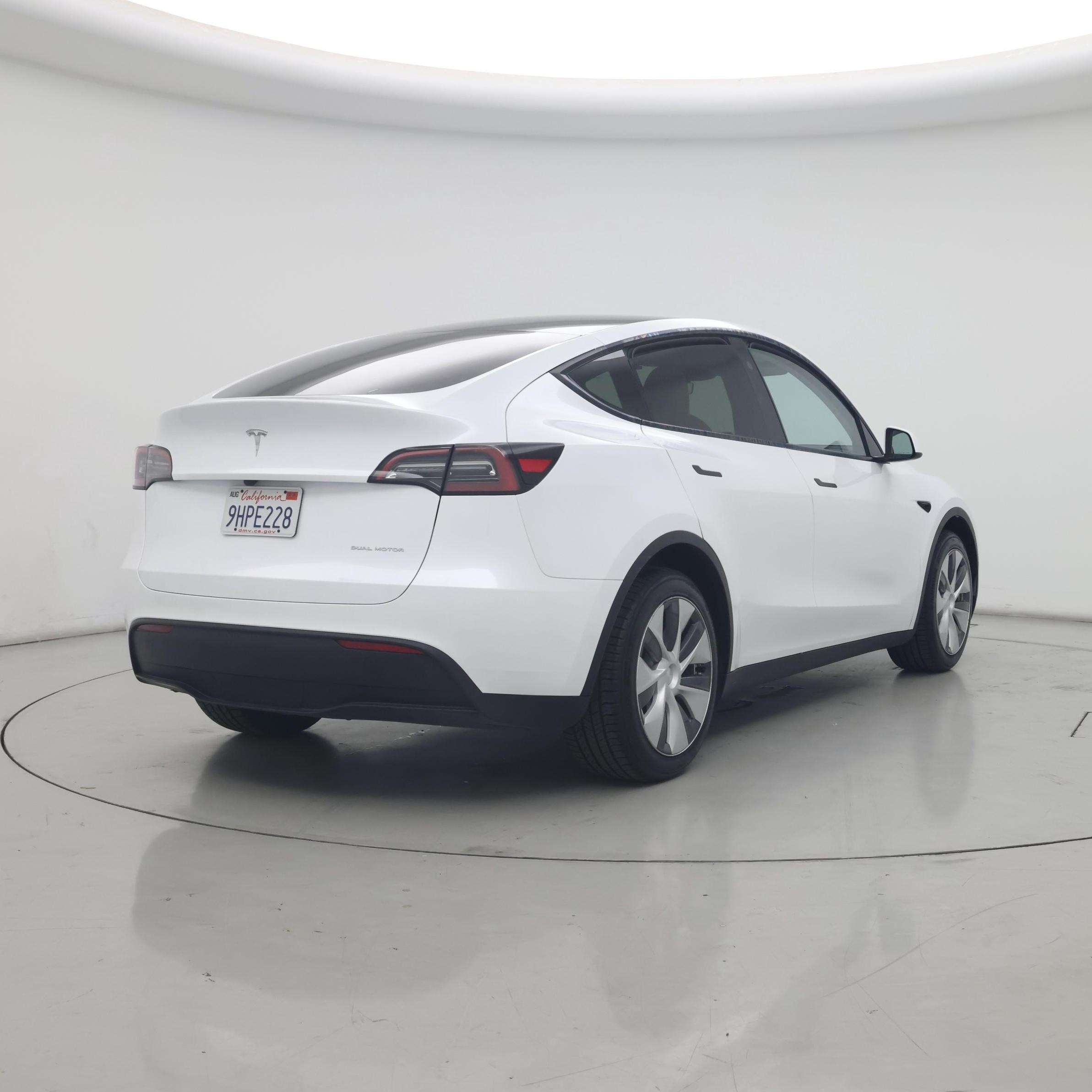 Thumbnail: 2023 Tesla Model Y - 8