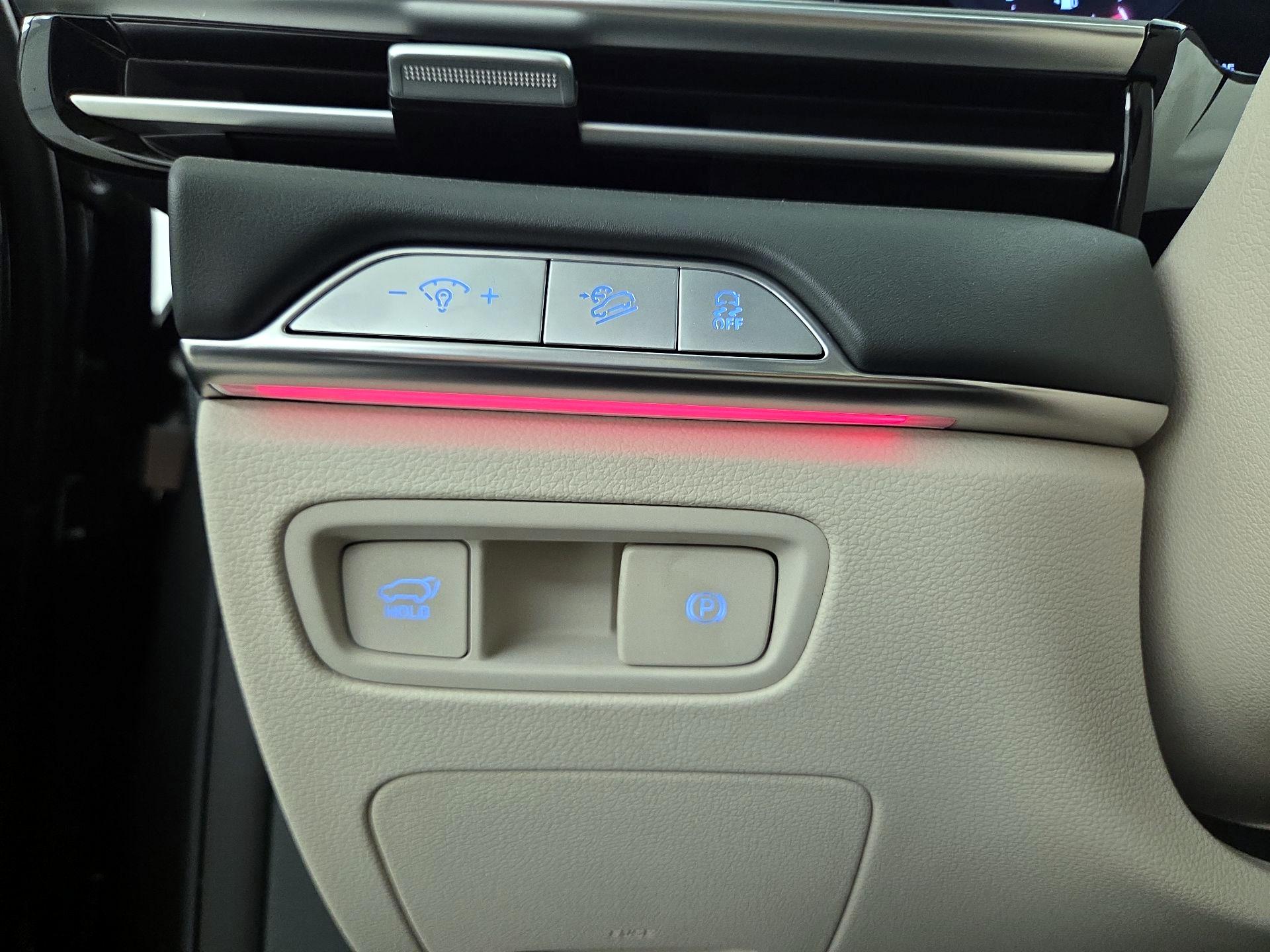 Thumbnail: 2025 Genesis GV80 - 13