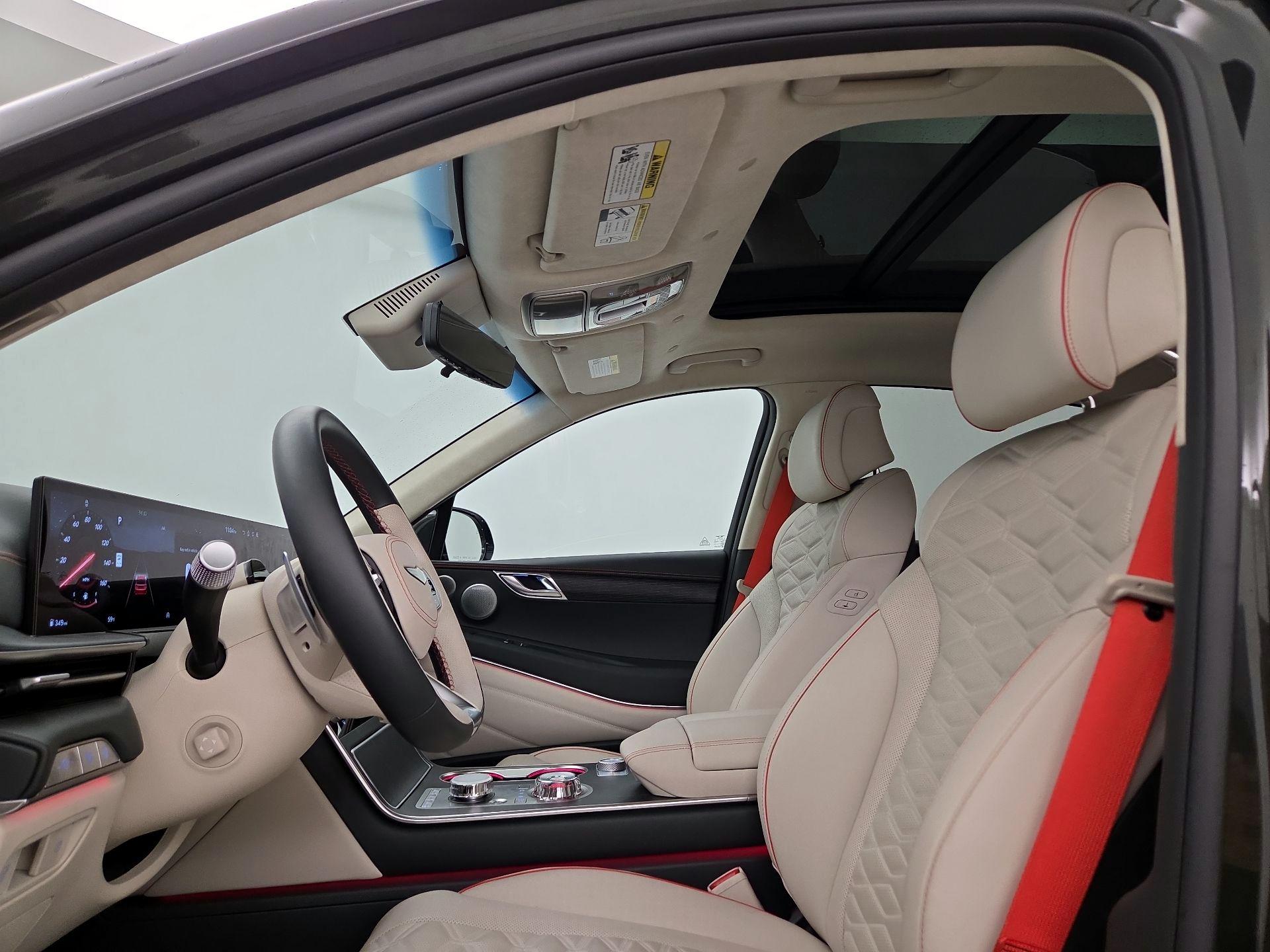 Thumbnail: 2025 Genesis GV80 - 20