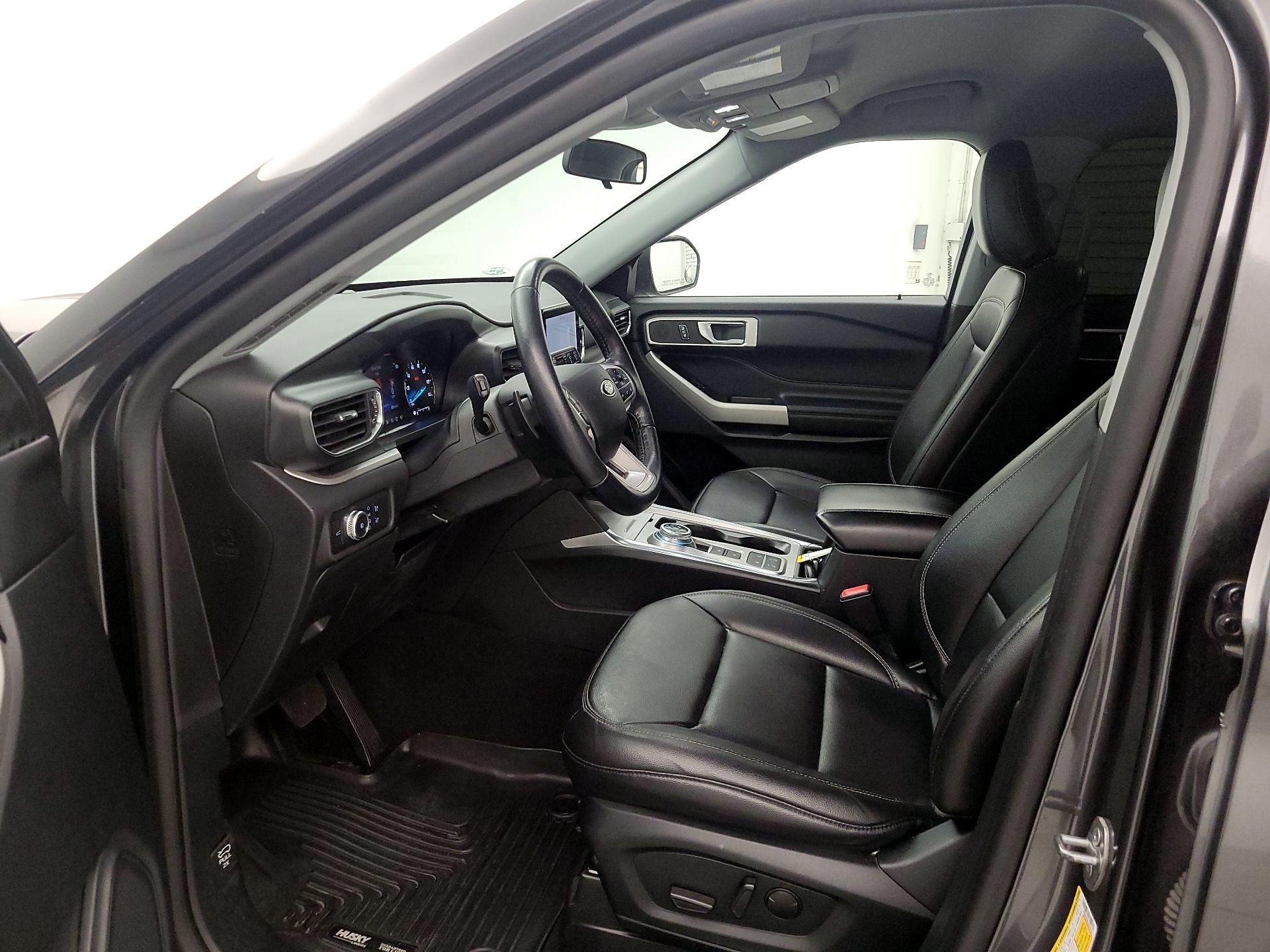 Thumbnail: 2020 Ford Explorer - 11