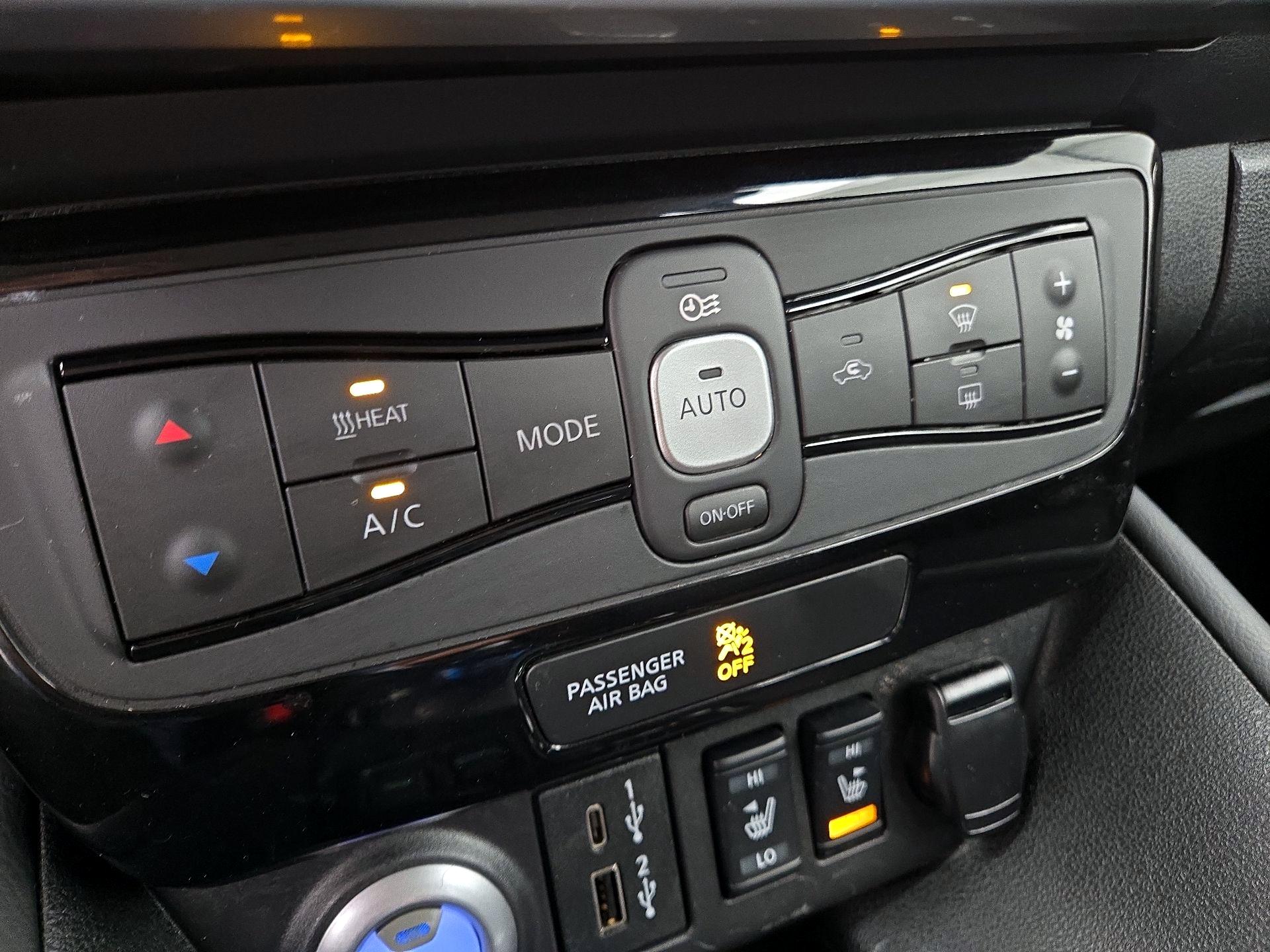 Thumbnail: 2023 Nissan Leaf - 17