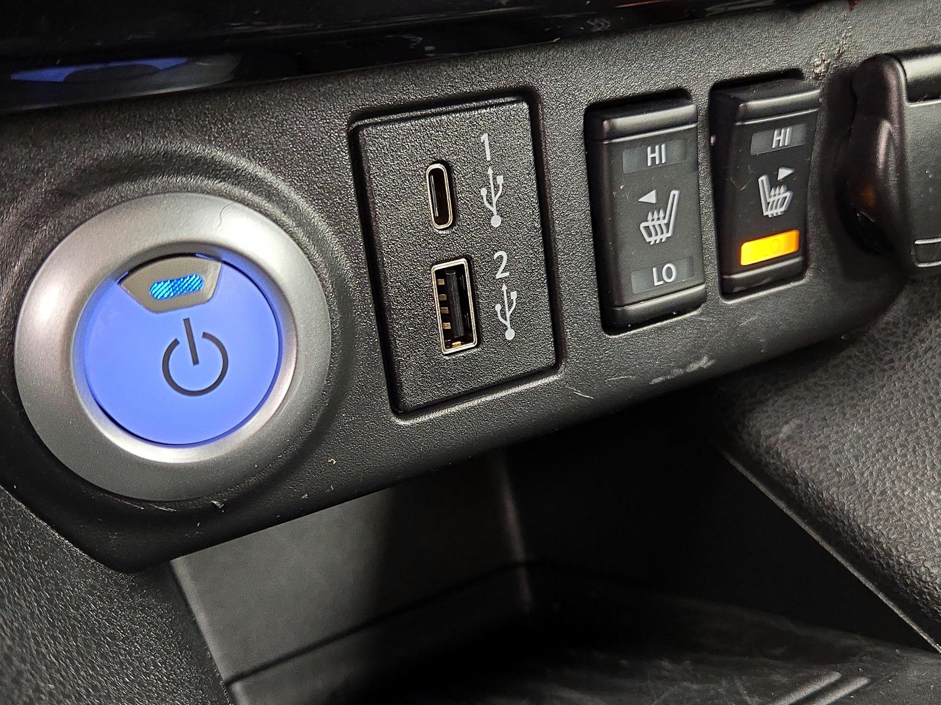 Thumbnail: 2023 Nissan Leaf - 19