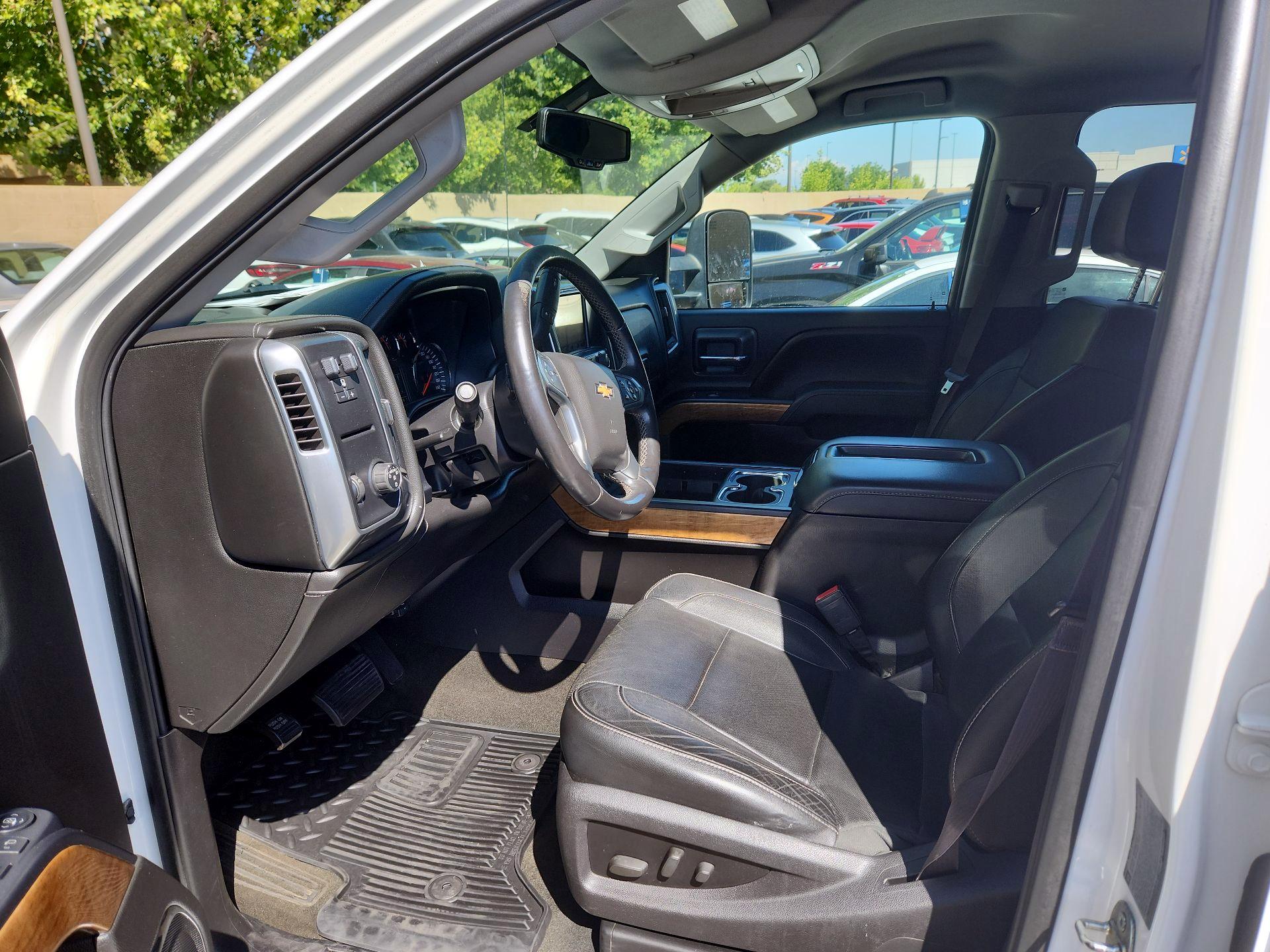Thumbnail: 2015 Chevrolet Silverado 3500 - 9