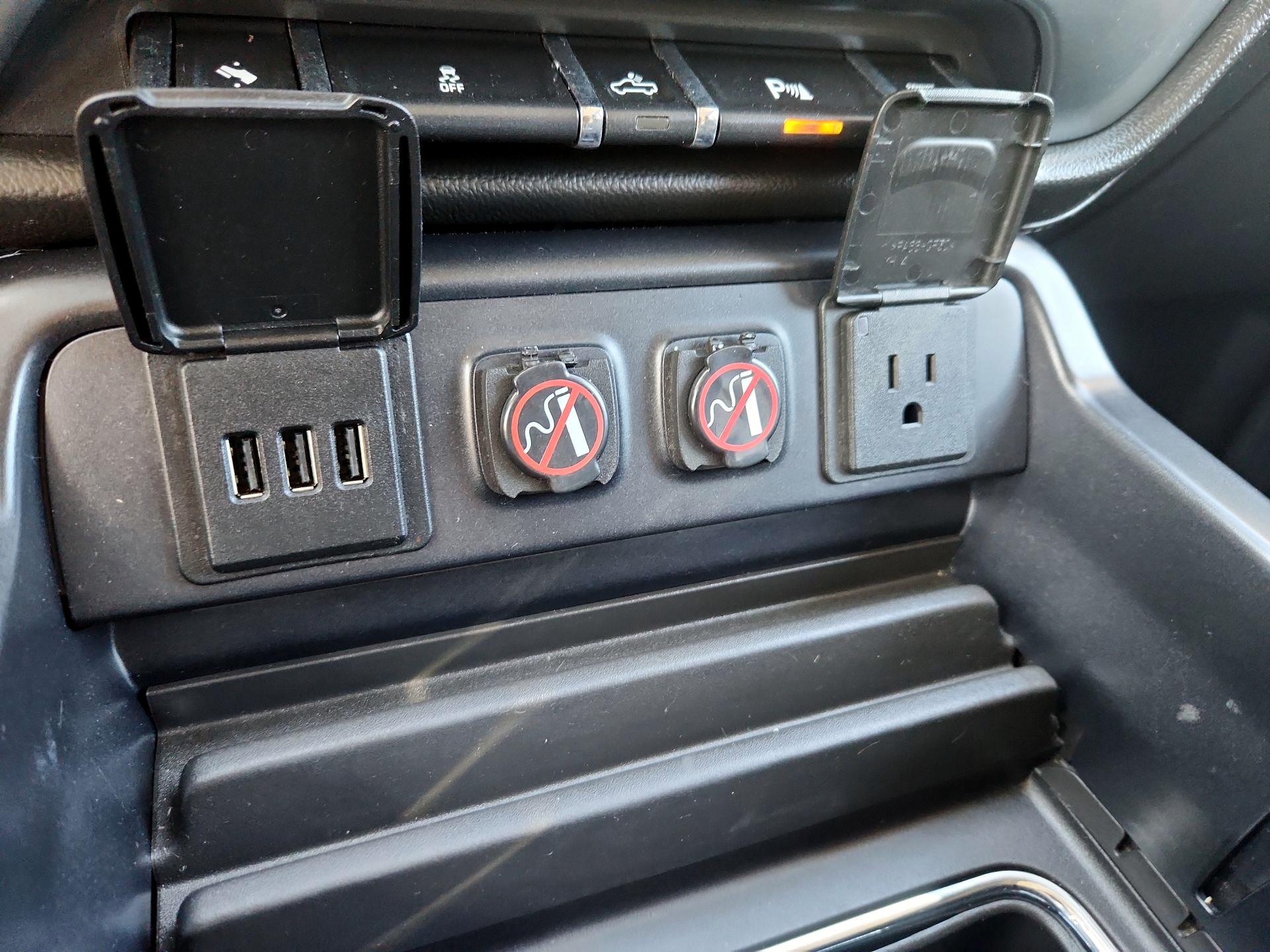 Thumbnail: 2015 Chevrolet Silverado 3500 - 16