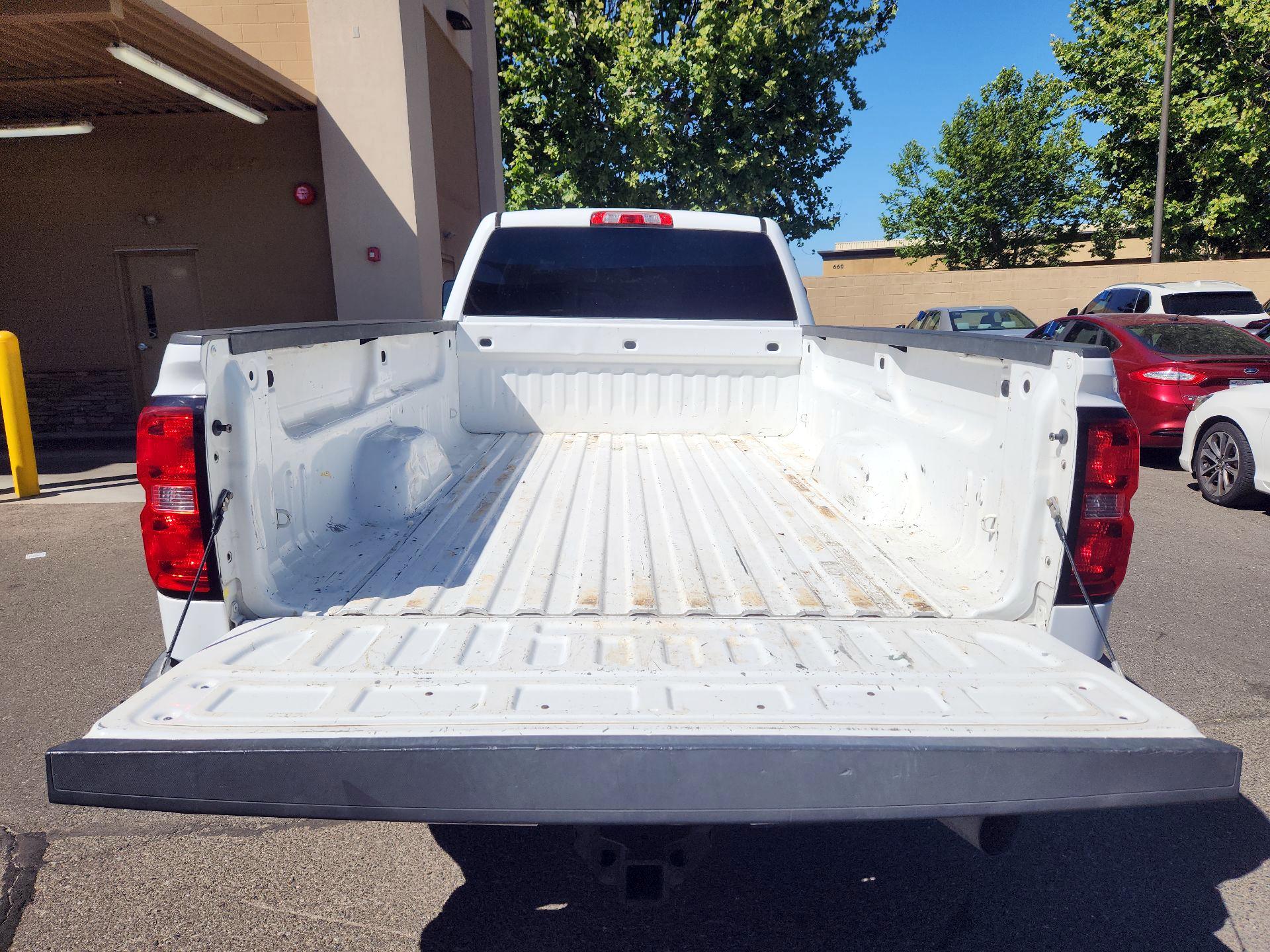 Thumbnail: 2015 Chevrolet Silverado 3500 - 18