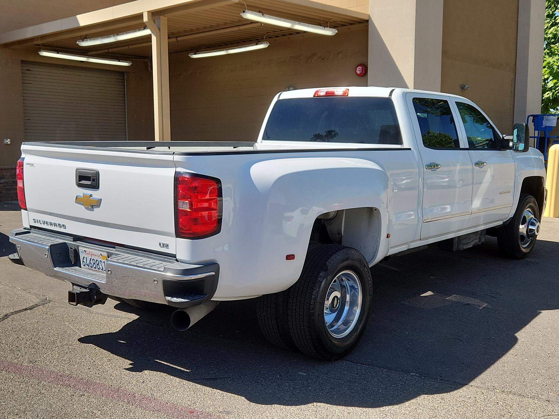 Thumbnail: 2015 Chevrolet Silverado 3500 - 5