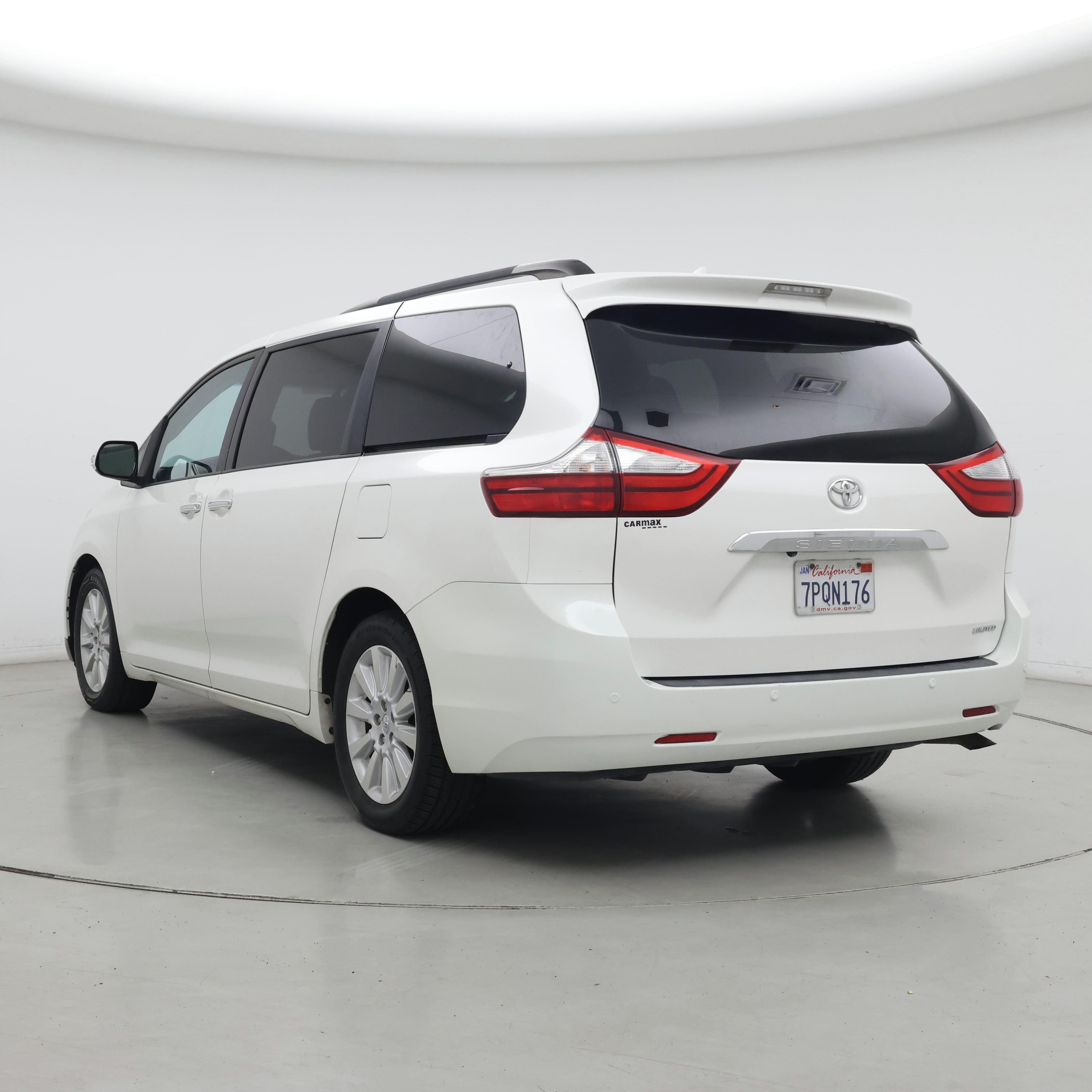 Thumbnail: 2016 Toyota Sienna - 2