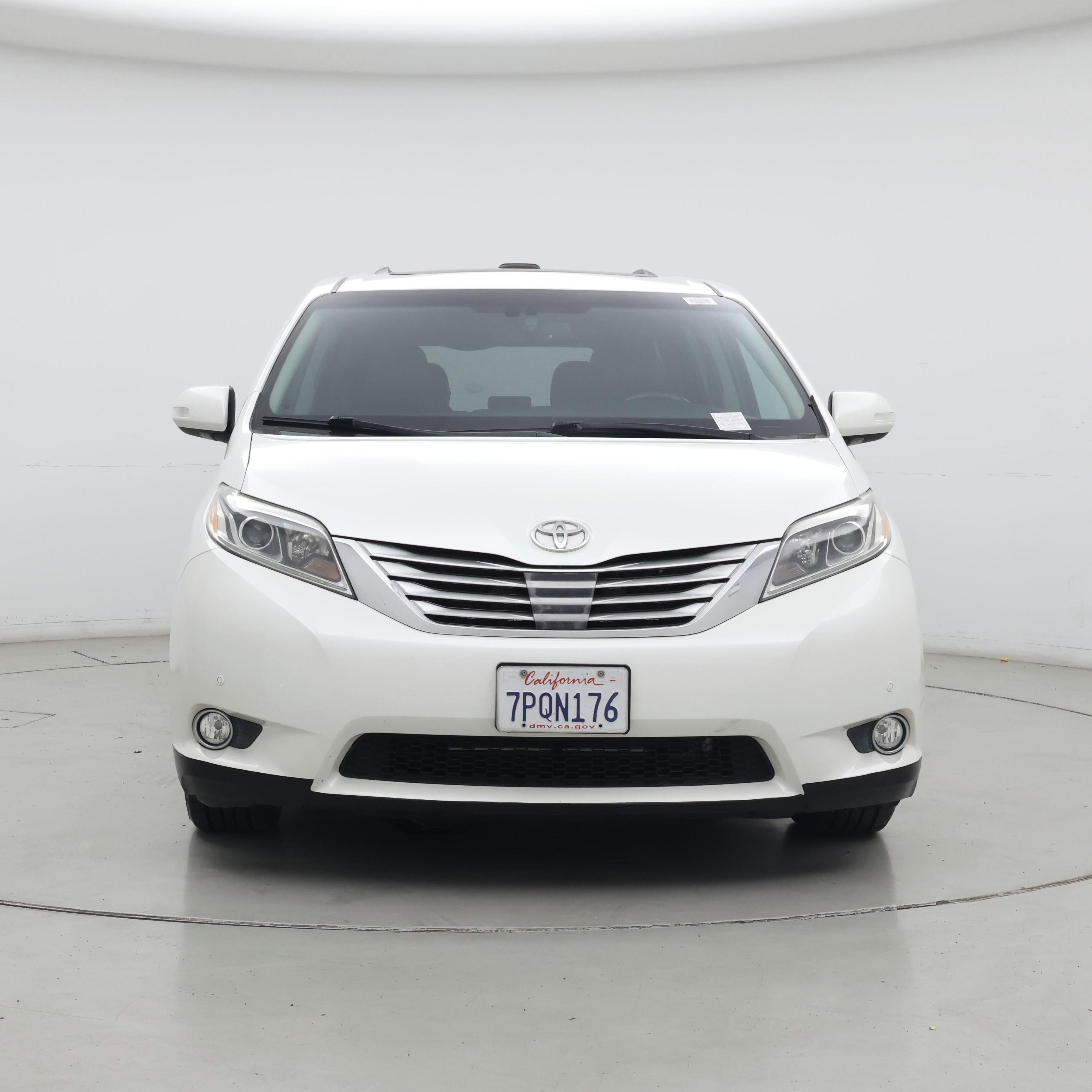 Thumbnail: 2016 Toyota Sienna - 5