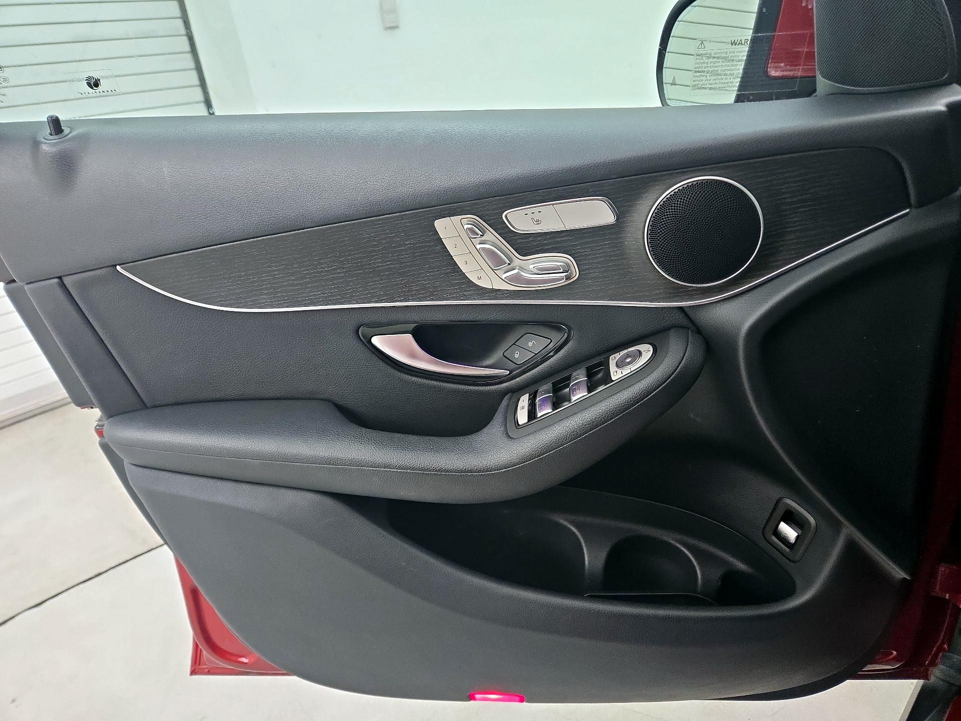 Thumbnail: 2020 Mercedes-Benz GLC - 12