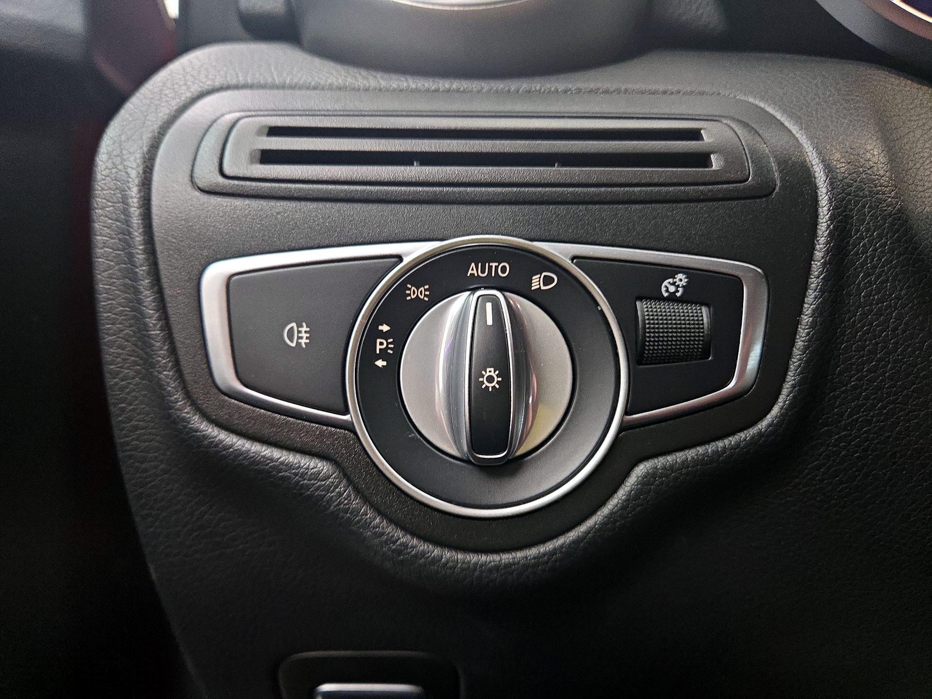 Thumbnail: 2020 Mercedes-Benz GLC - 13