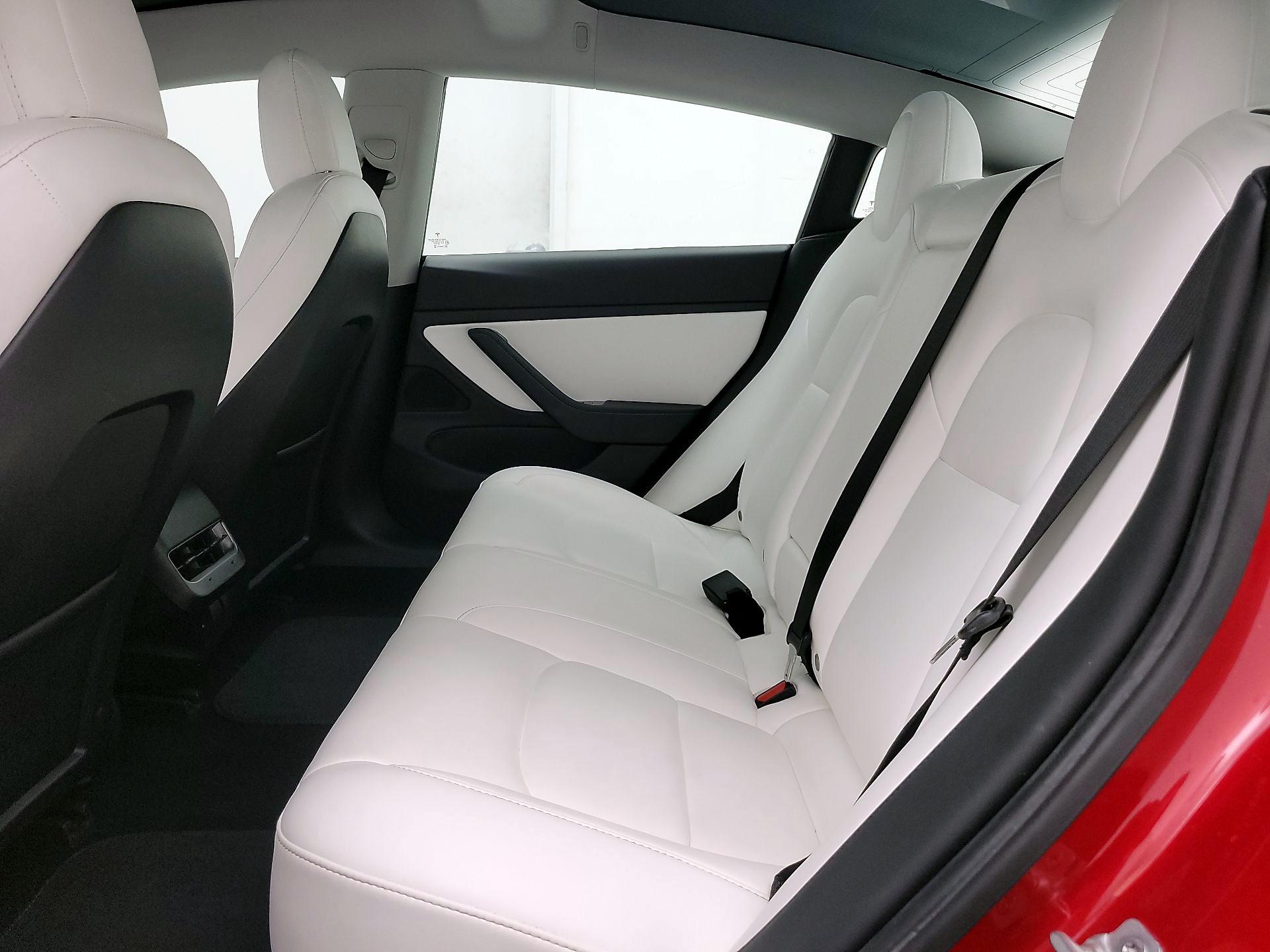 Thumbnail: 2020 Tesla Model 3 - 19