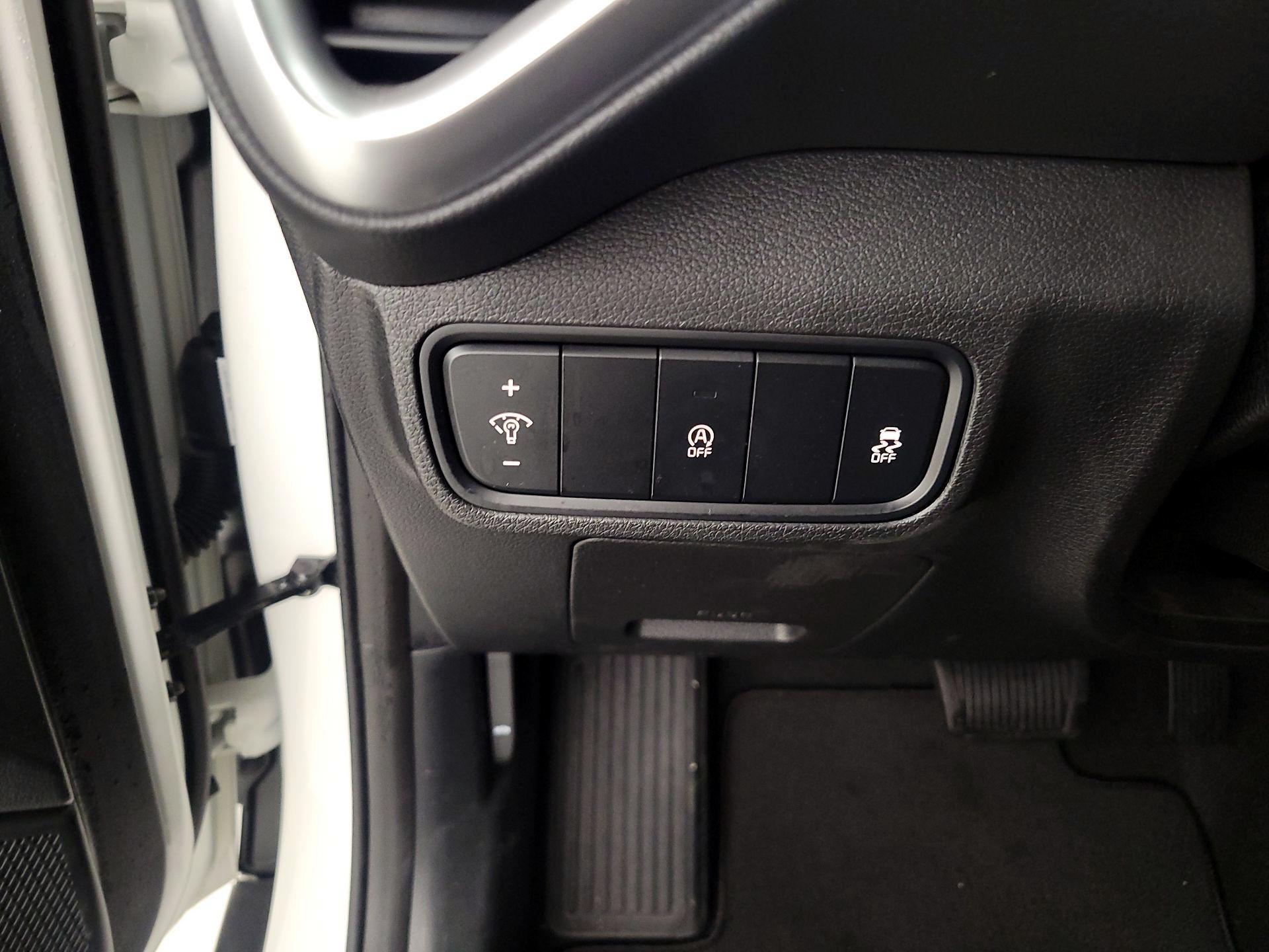 Thumbnail: 2022 Kia Soul - 13