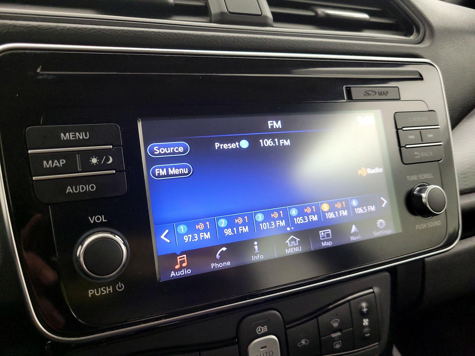 Thumbnail: 2019 Nissan Leaf - 16