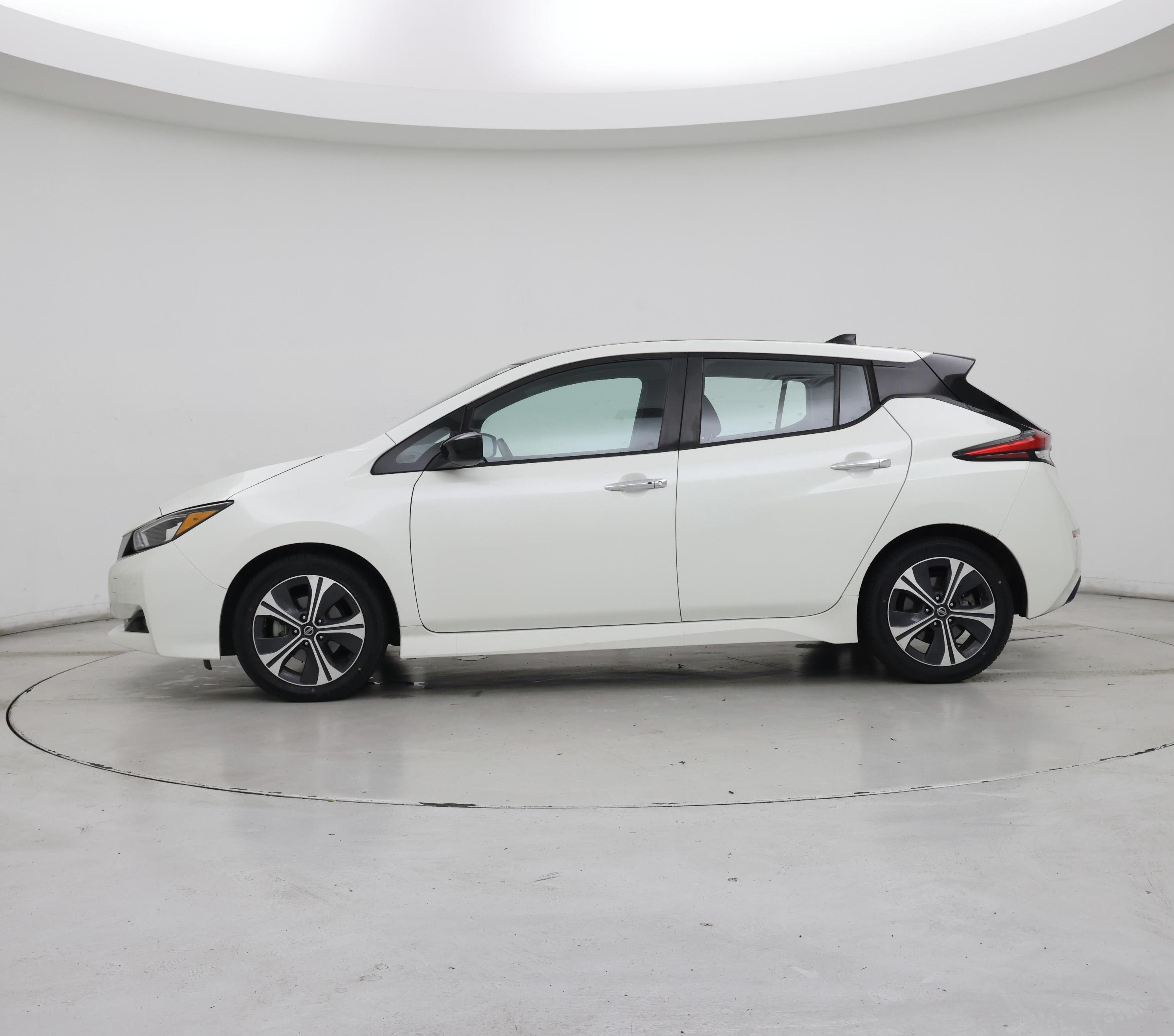 Thumbnail: 2019 Nissan Leaf - 3