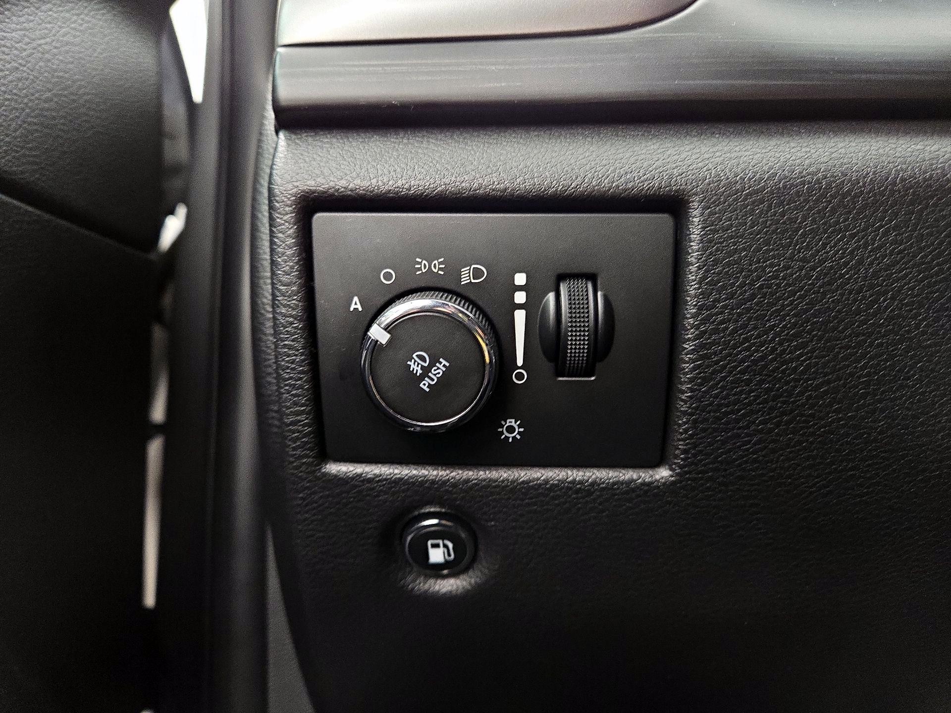 Thumbnail: 2020 Jeep Grand Cherokee - 13