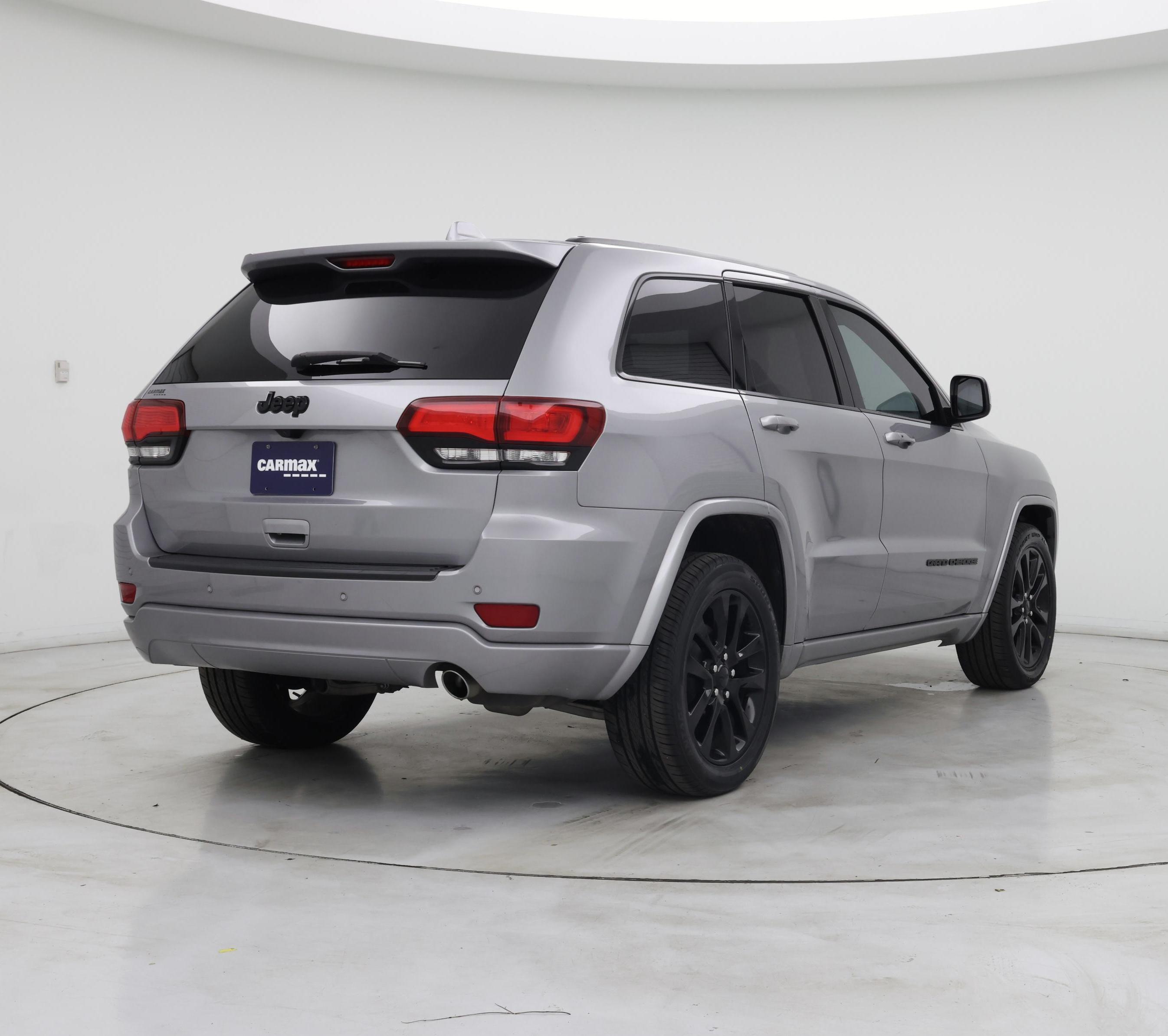 Thumbnail: 2020 Jeep Grand Cherokee - 8