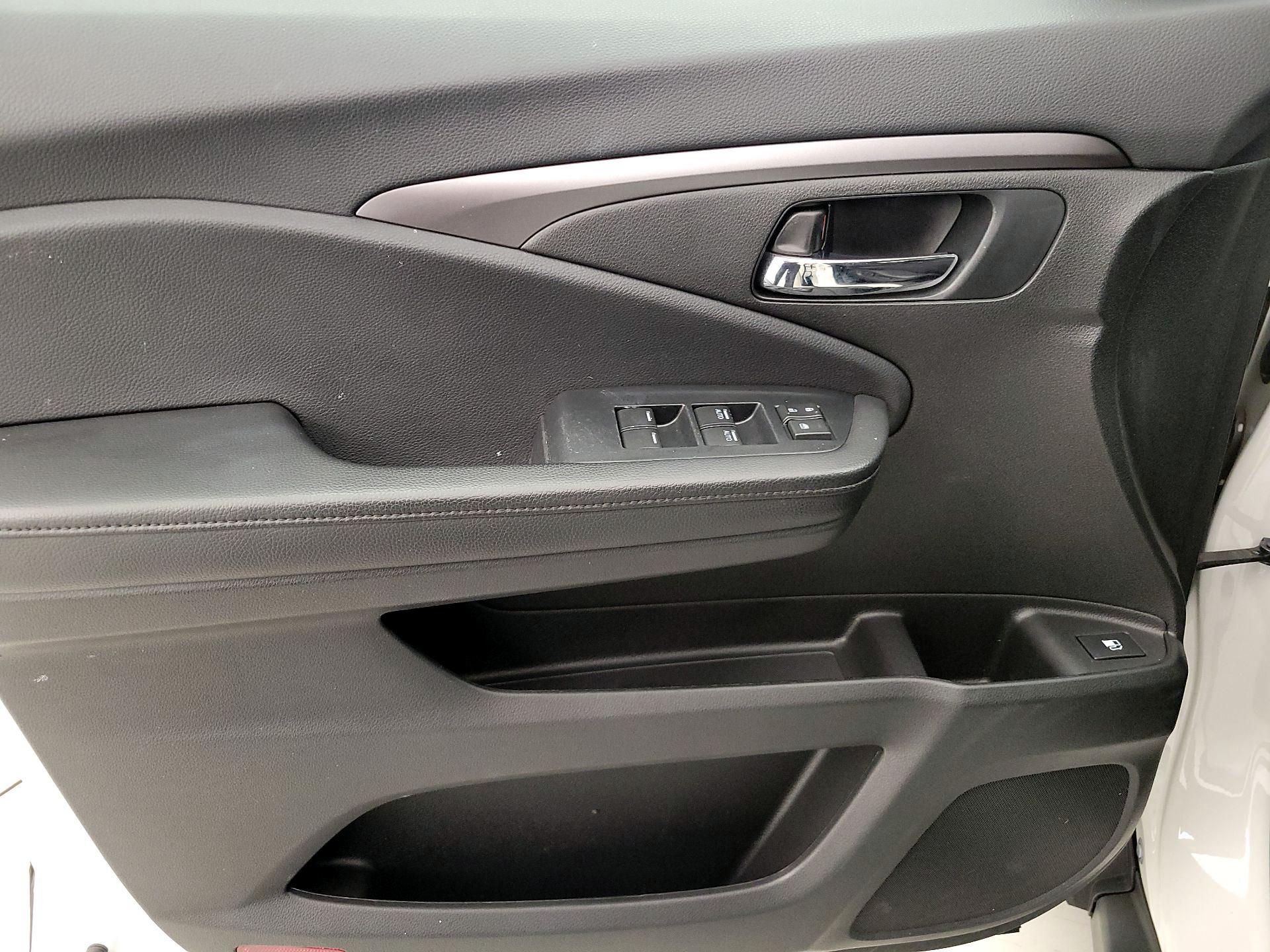 Thumbnail: 2021 Honda Pilot - 12