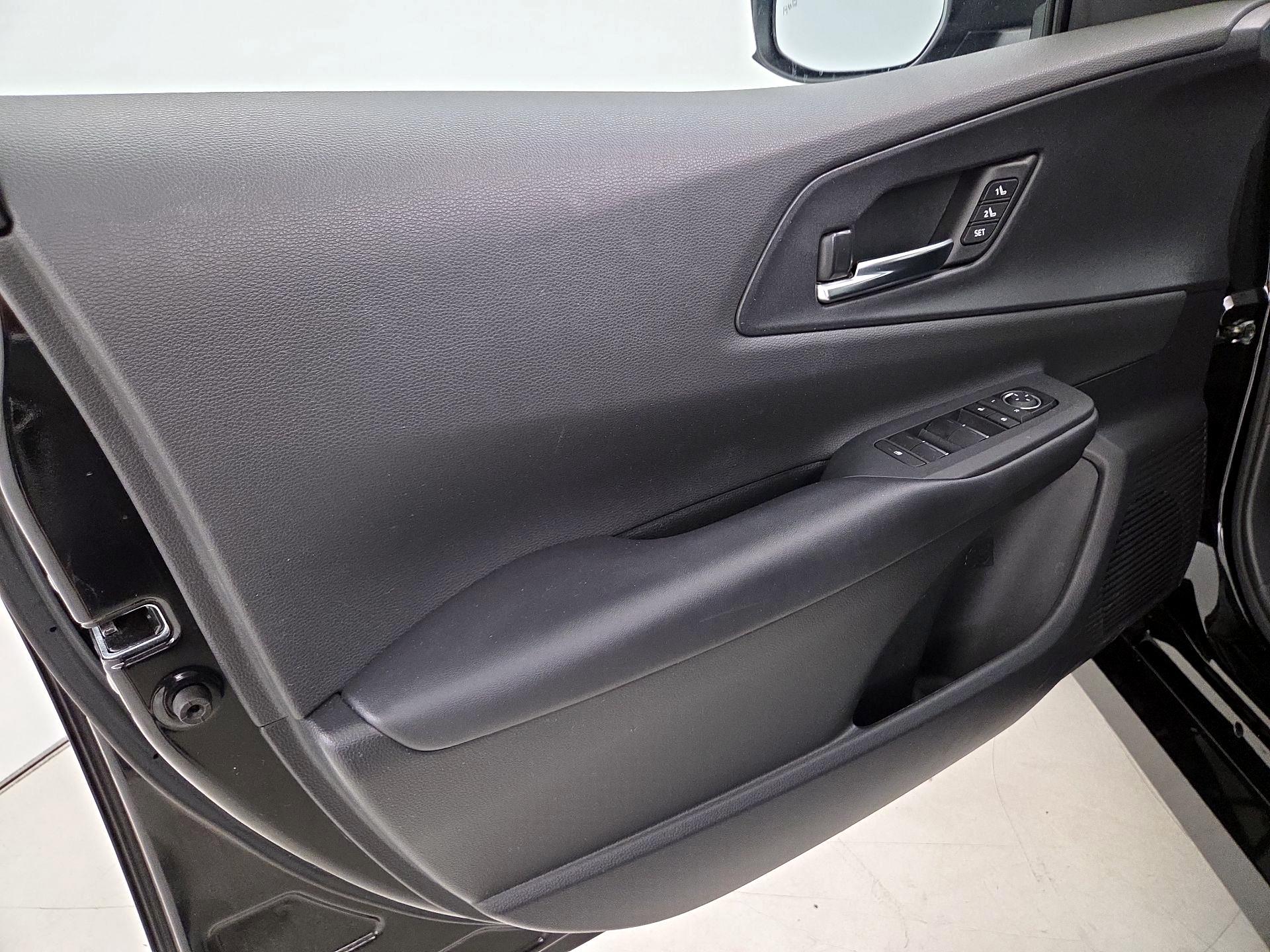 Thumbnail: 2024 Toyota Prius Prime - 12