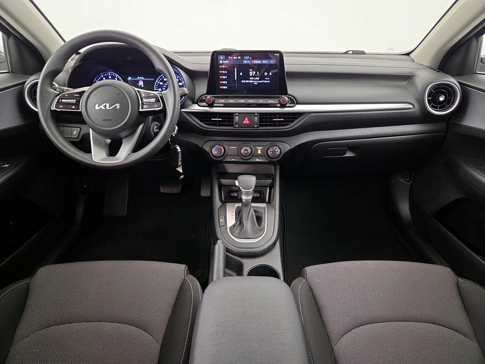 Thumbnail: 2023 Kia Forte - 9