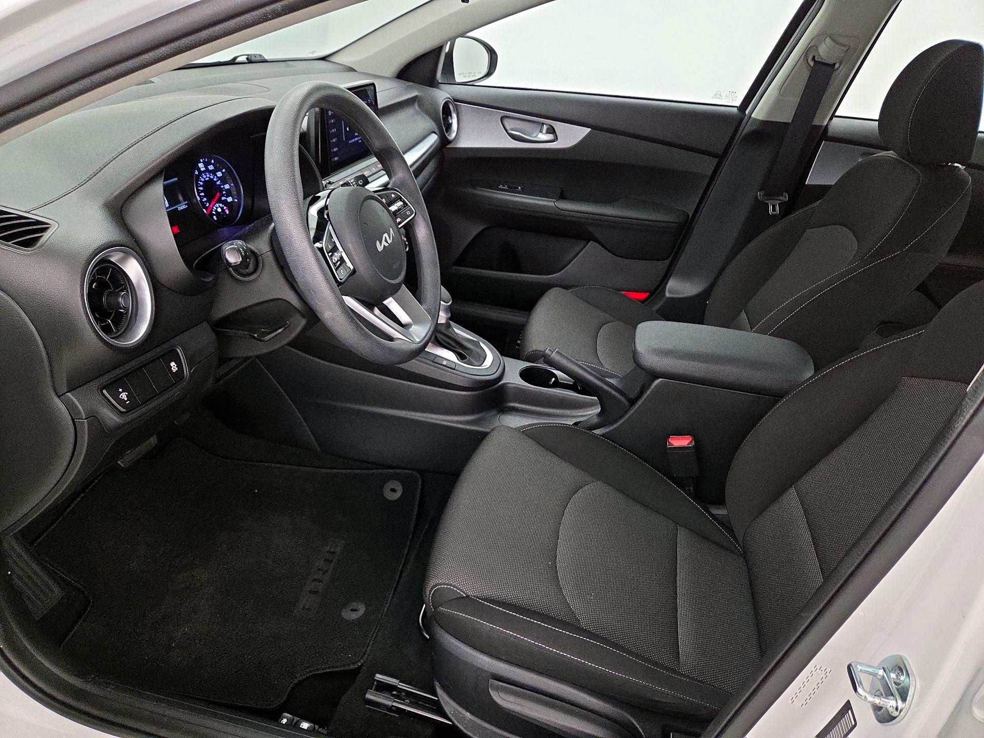 Thumbnail: 2023 Kia Forte - 11