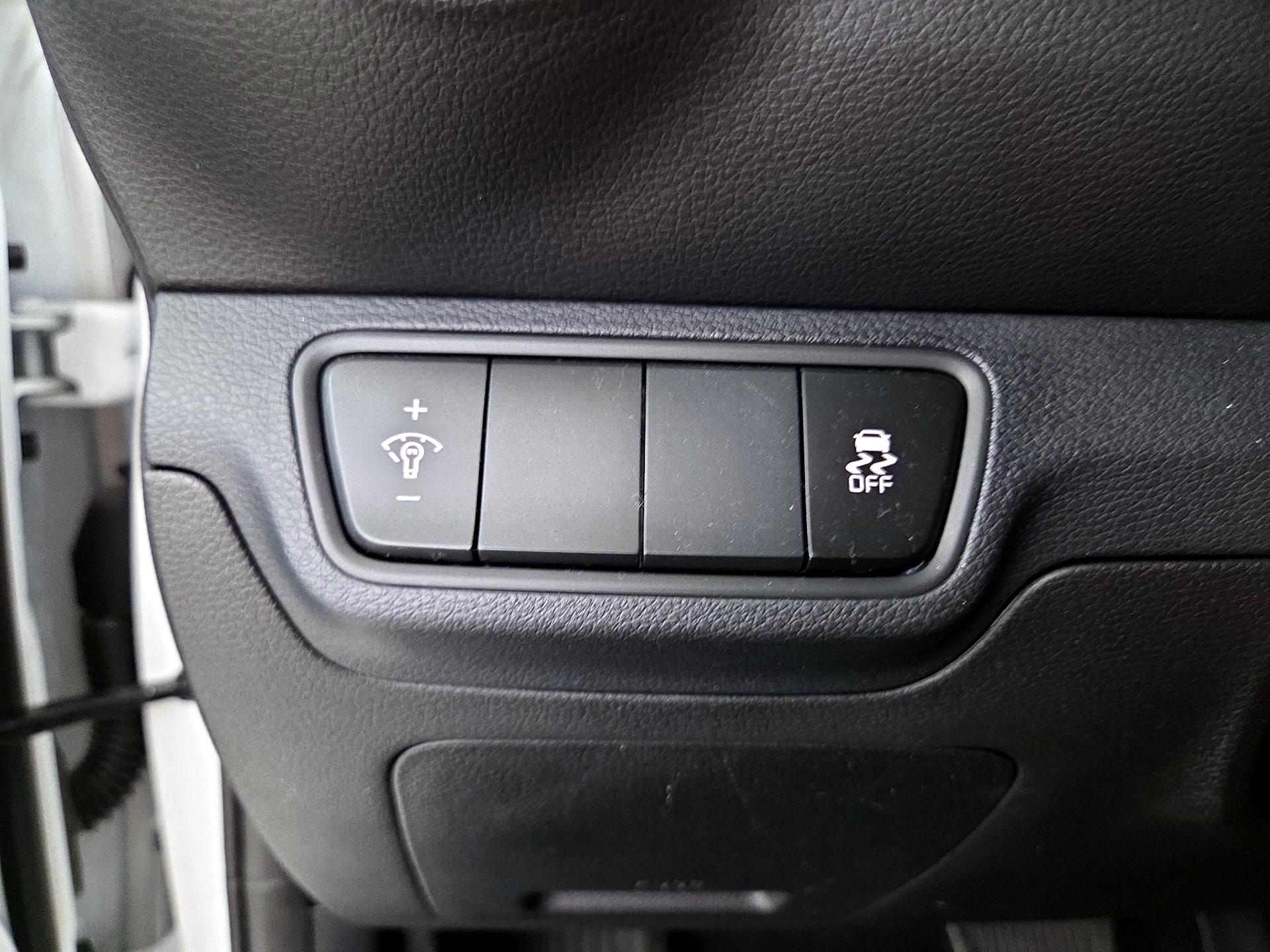 Thumbnail: 2023 Kia Forte - 13