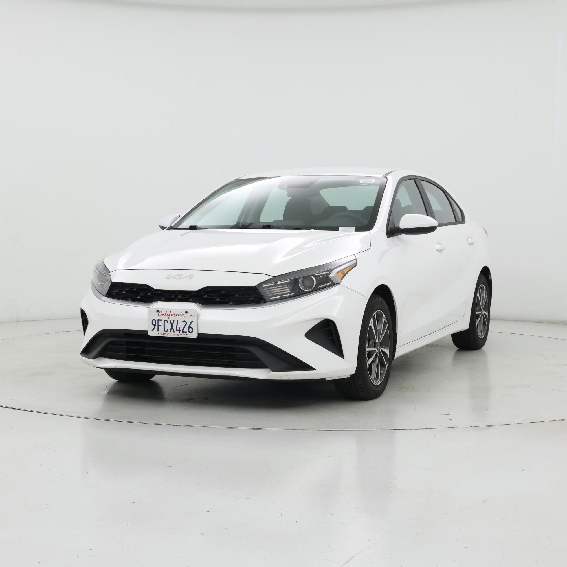 Thumbnail: 2023 Kia Forte - 4