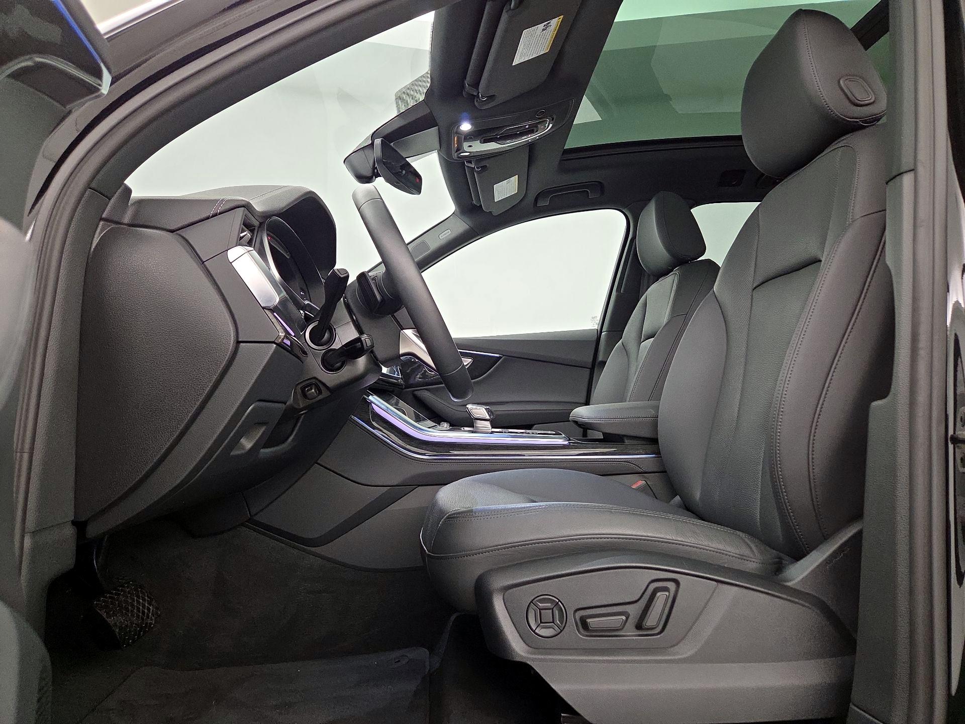 Thumbnail: 2024 Audi Q7 - 11