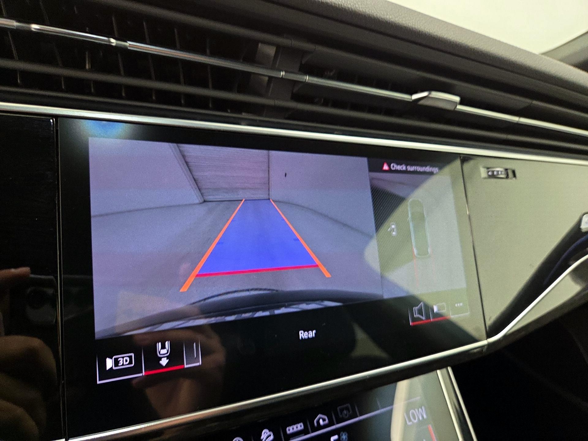 Thumbnail: 2024 Audi Q7 - 15