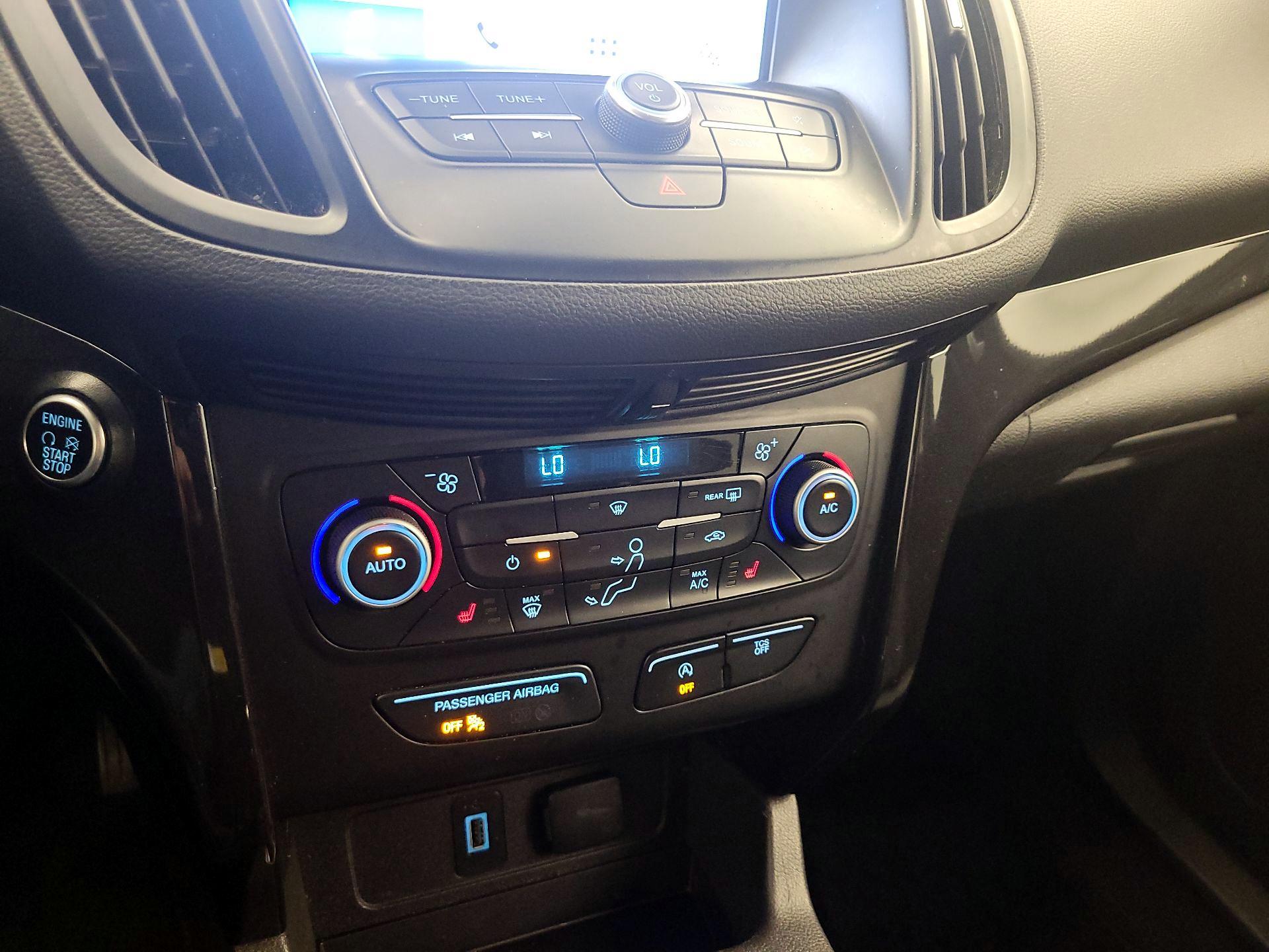 Thumbnail: 2019 Ford Escape - 16