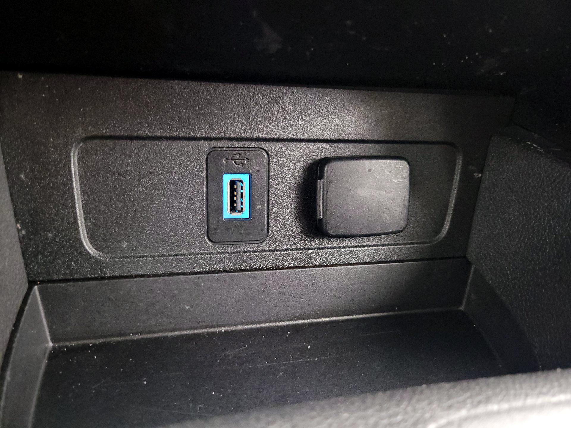 Thumbnail: 2019 Ford Escape - 18