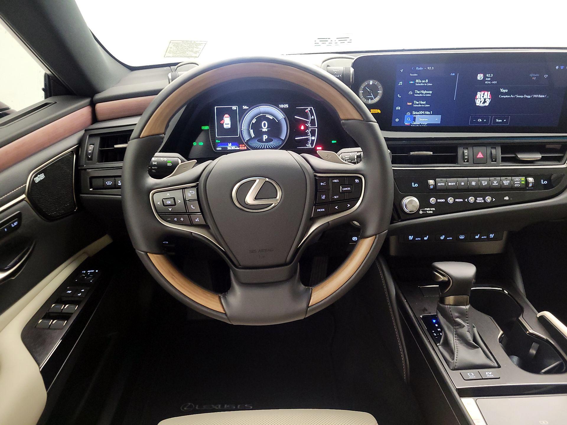 Thumbnail: 2025 Lexus ES - 10