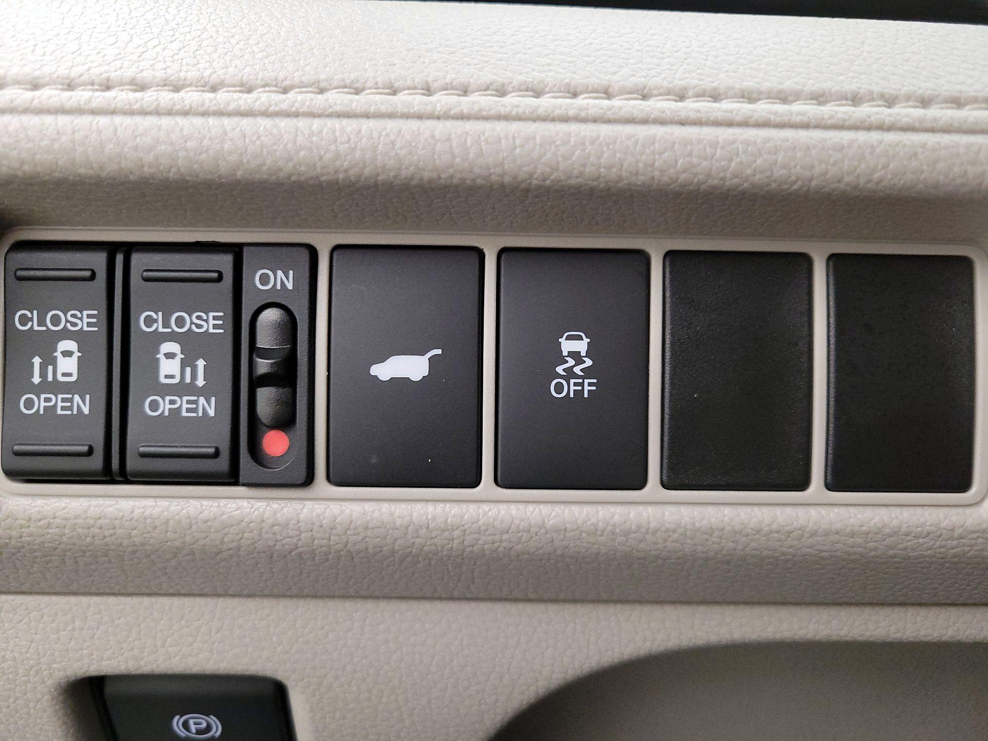 Thumbnail: 2025 Honda Odyssey - 13