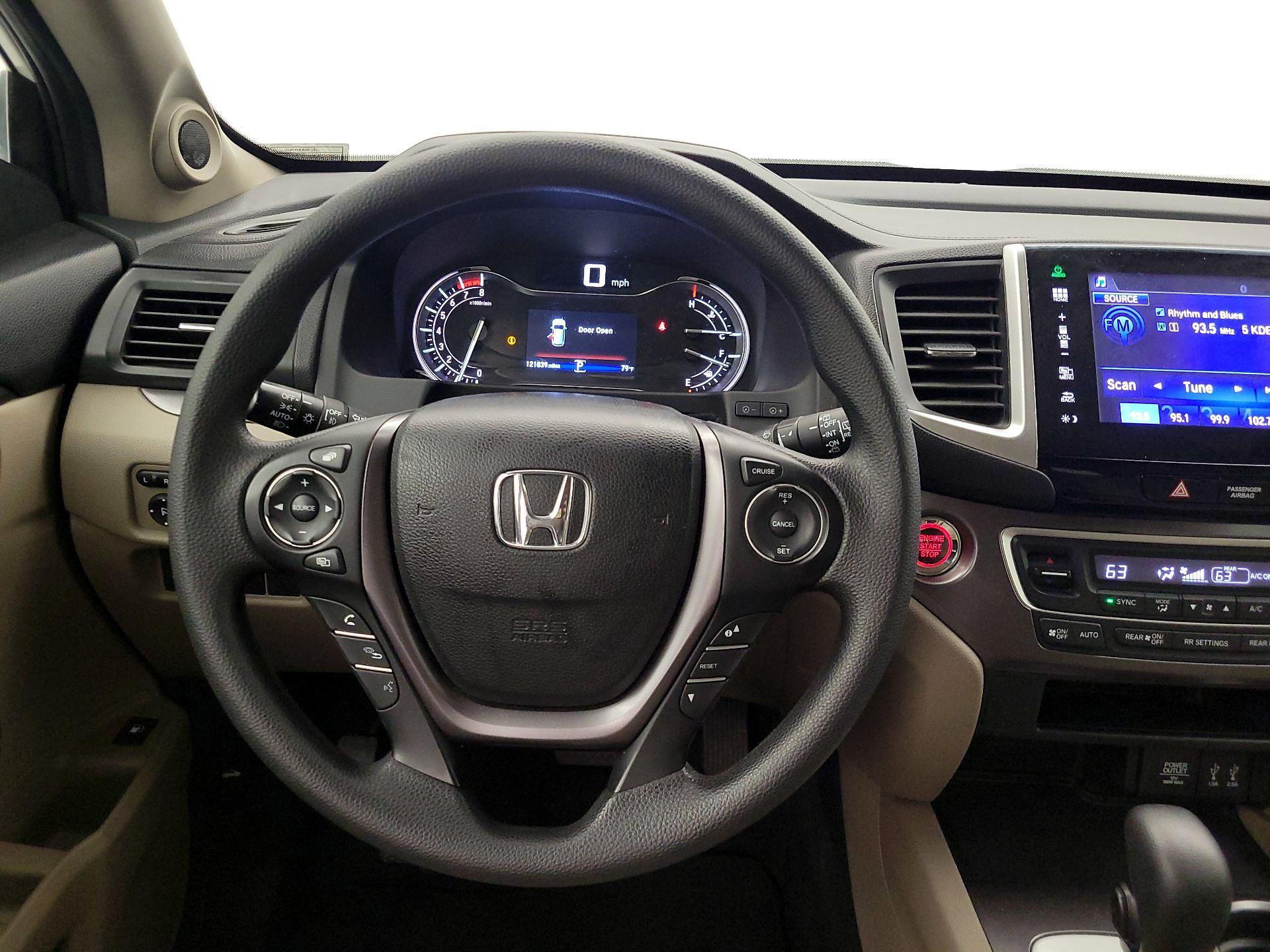 Thumbnail: 2016 Honda Pilot - 10