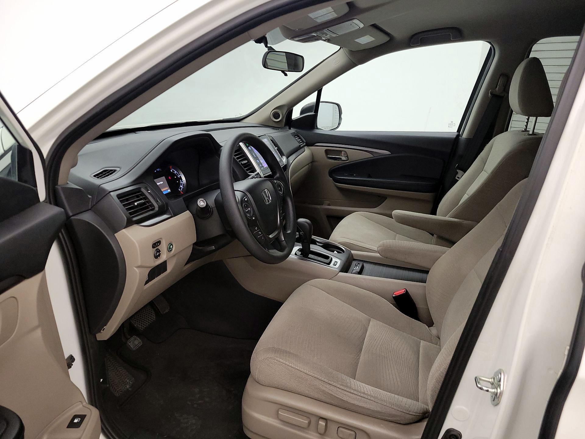 Thumbnail: 2016 Honda Pilot - 11