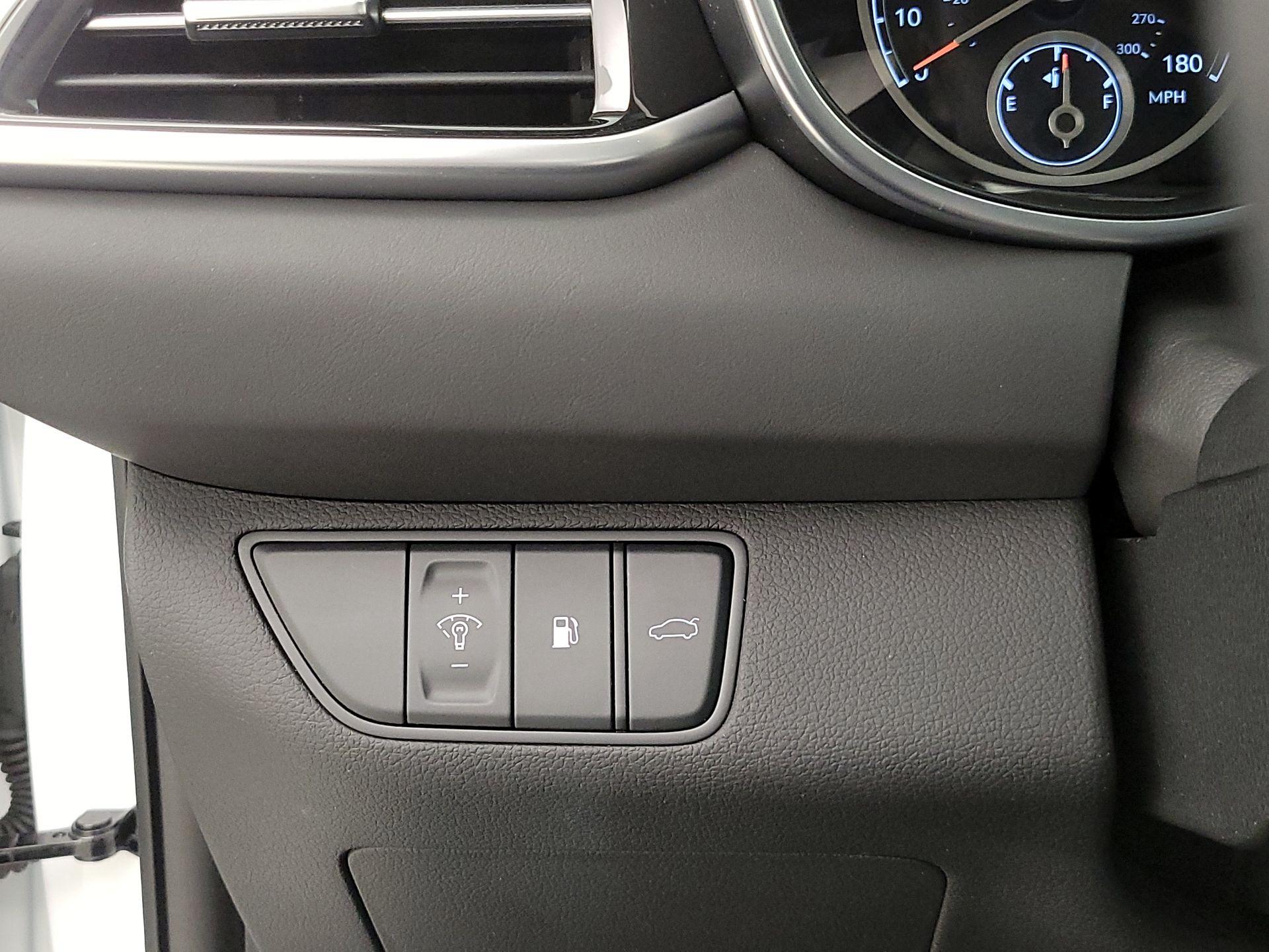 Thumbnail: 2025 Genesis G70 - 13