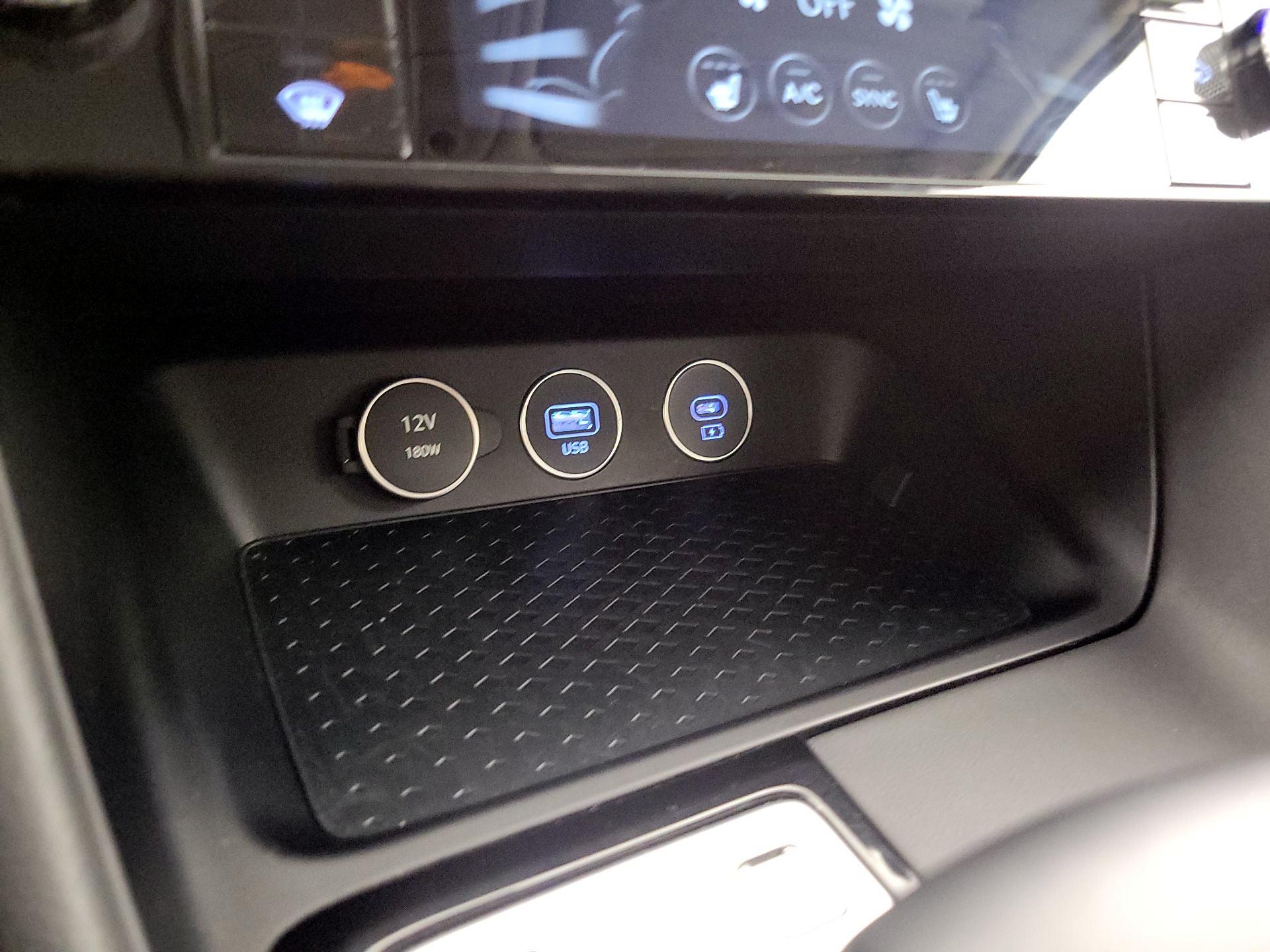 Thumbnail: 2025 Genesis G70 - 19