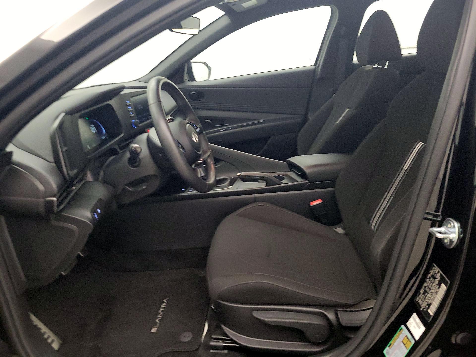 Thumbnail: 2025 Hyundai Elantra - 11