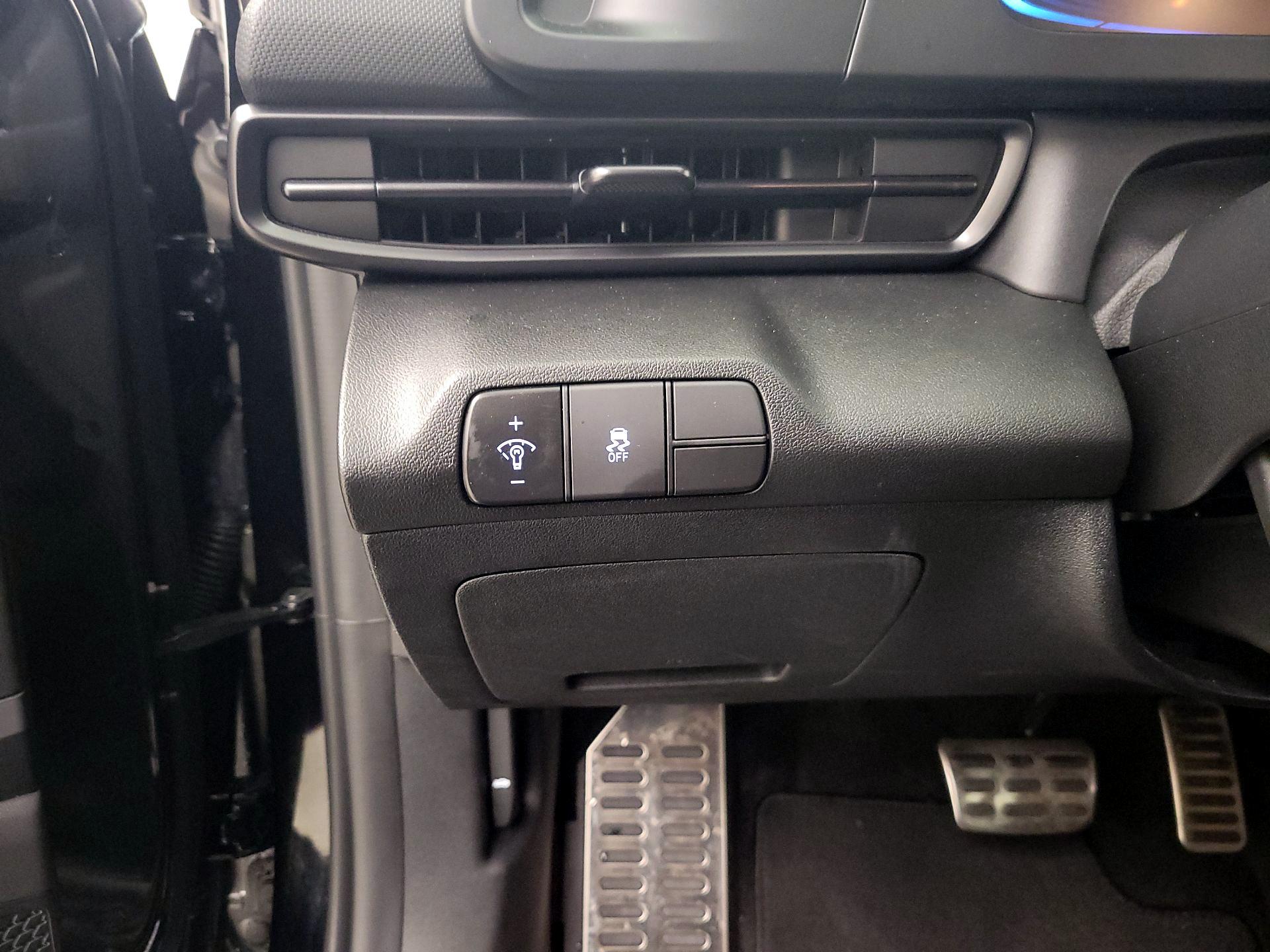 Thumbnail: 2025 Hyundai Elantra - 13