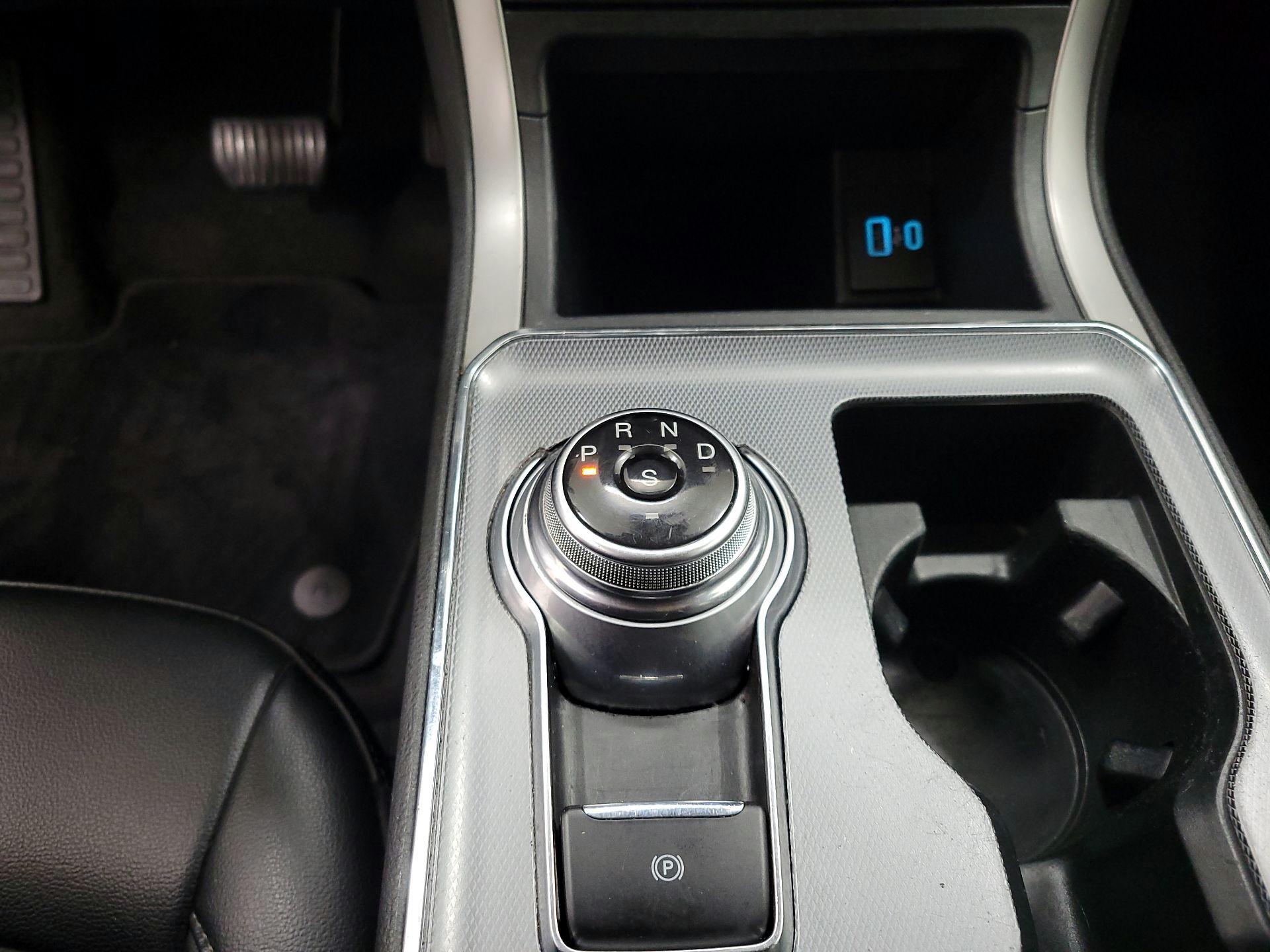 Thumbnail: 2021 Ford Edge - 18